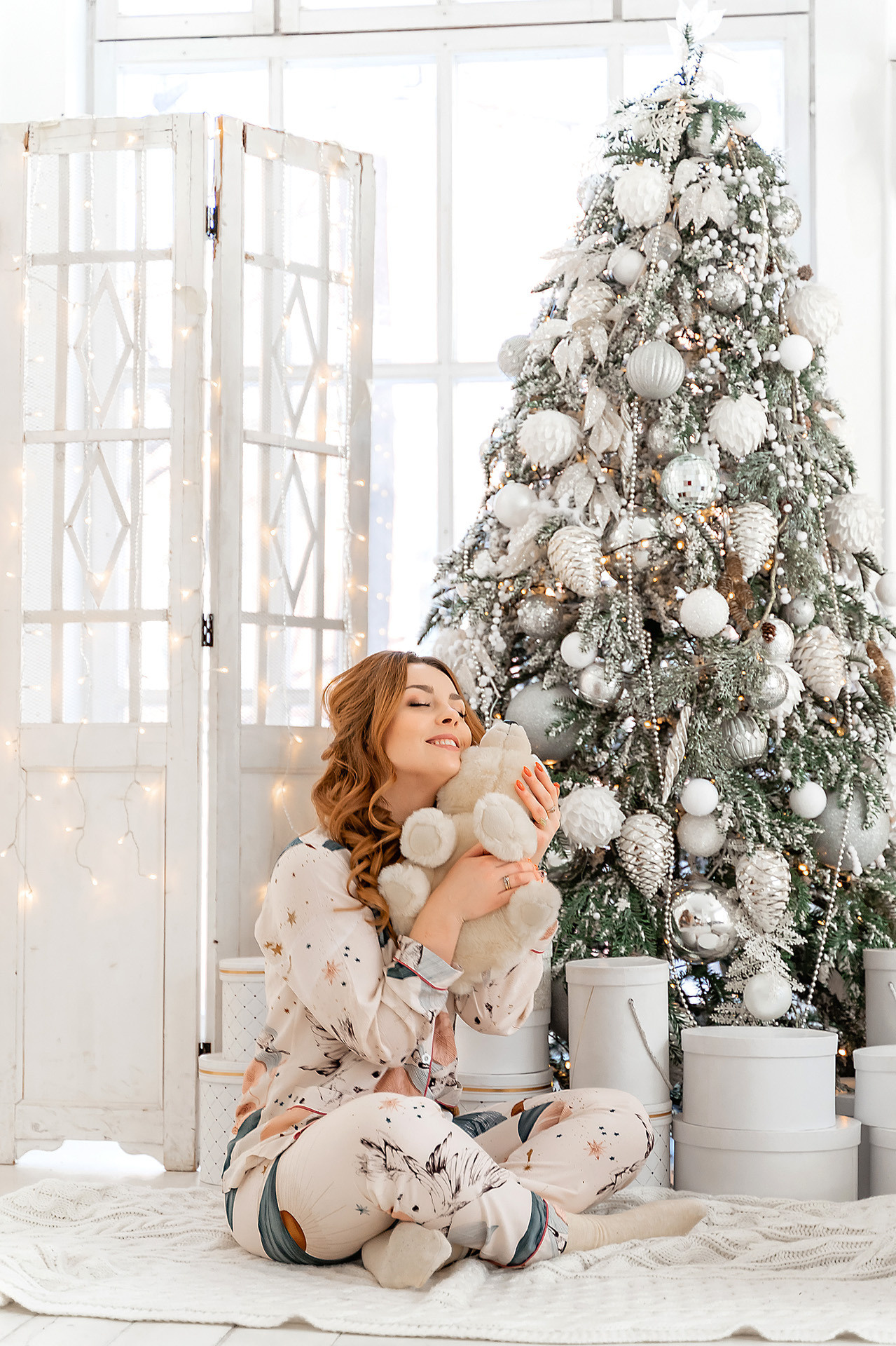 новогодняя фотосессия семейная на улице, новогодняя фотосессия в красном семейная, новогодние луки для фотосессии семейной, семейный лук для новогодней фотосессии, новогодняя фотосессия семейная в студии, домашняя новогодняя фотосессия семейная, новогодняя семейная фотосессия в черном