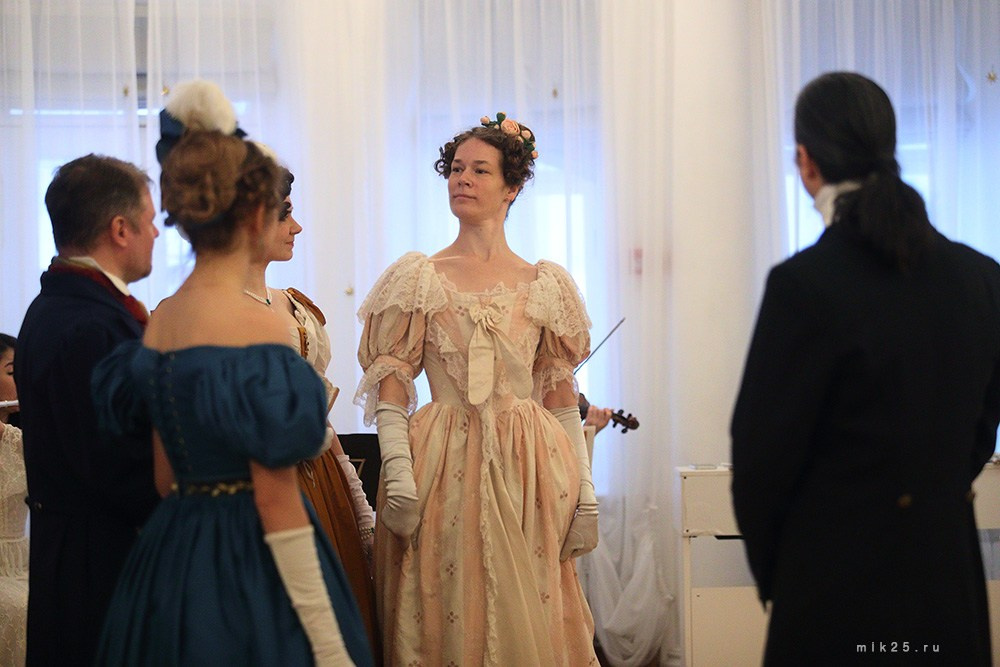 Рождественский бал. Mik25