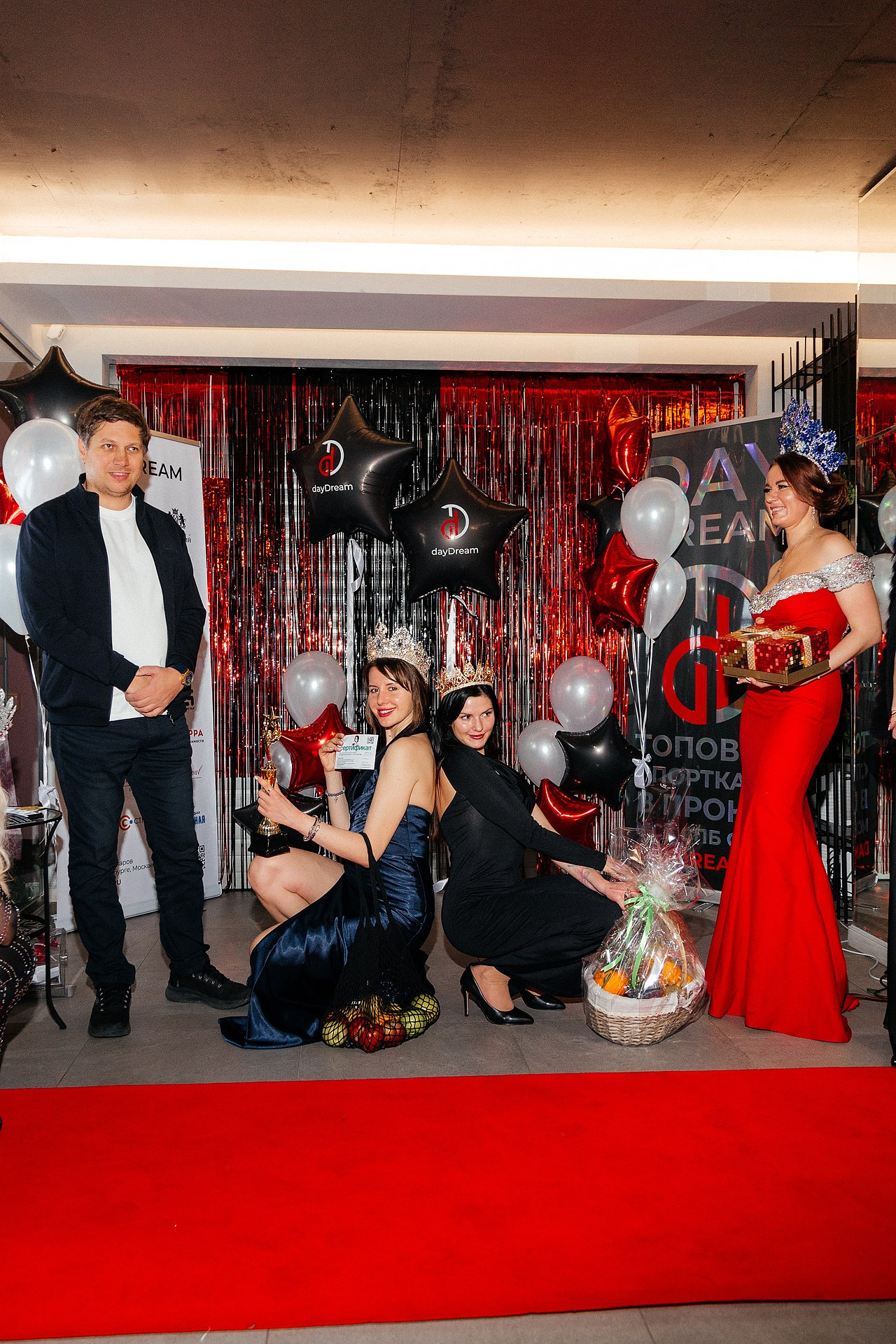 Репортаж в автосалоне. Светский фотограф Санкт-Петербург и ЛО