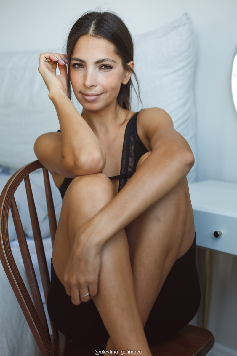 Портретная фотосъемка. Выпускные фотоальбомы и папки для школ и садиков в Челябинске