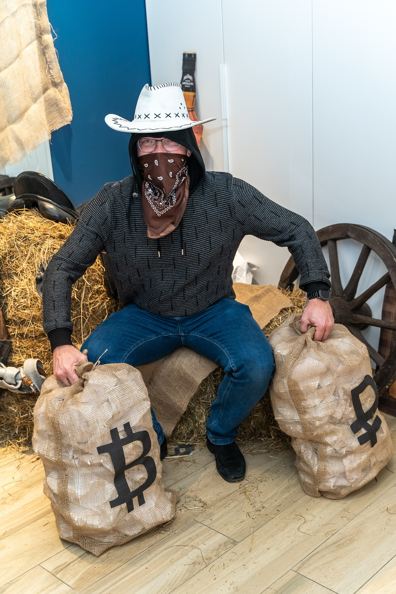 Фотосъемка 23 февраля - серьезный мужской праздник