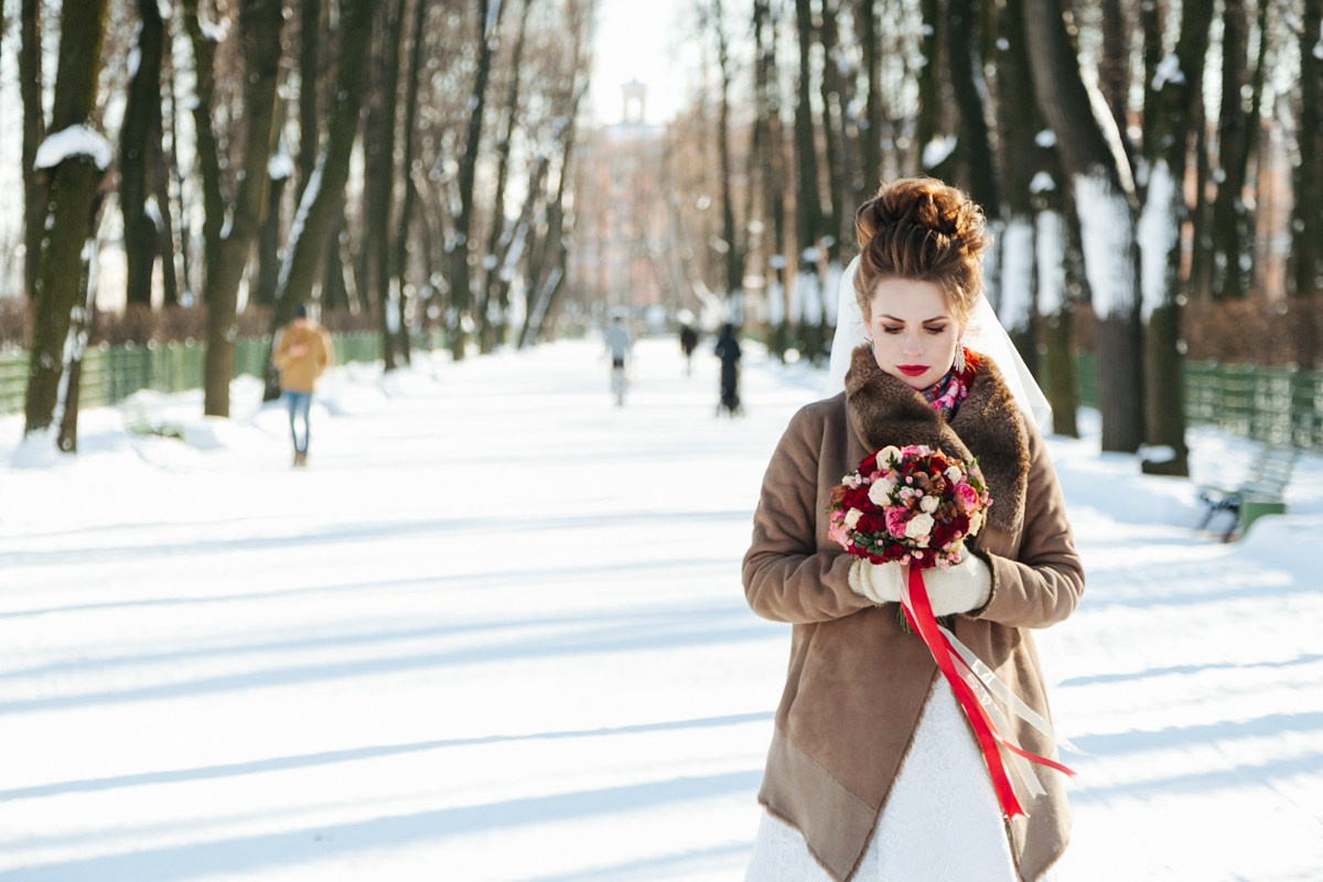 Зимняя свадебная фотосъемка в Санкт-Петербурге. Фотограф крещение венчание в Петербурге! Помогает подобрать храм и посоветовал душевного батюшку в СПб