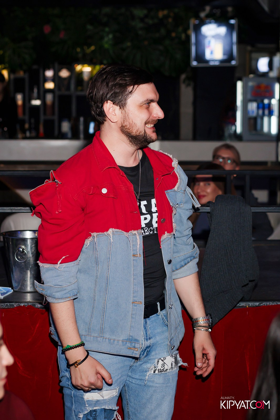 МУЗЫКАЛЬНОЕ ЛОТО В HIT RETRO. КИПЯТКОМ АЛМАТЫ! Фотосъемка мероприятий в Алматы