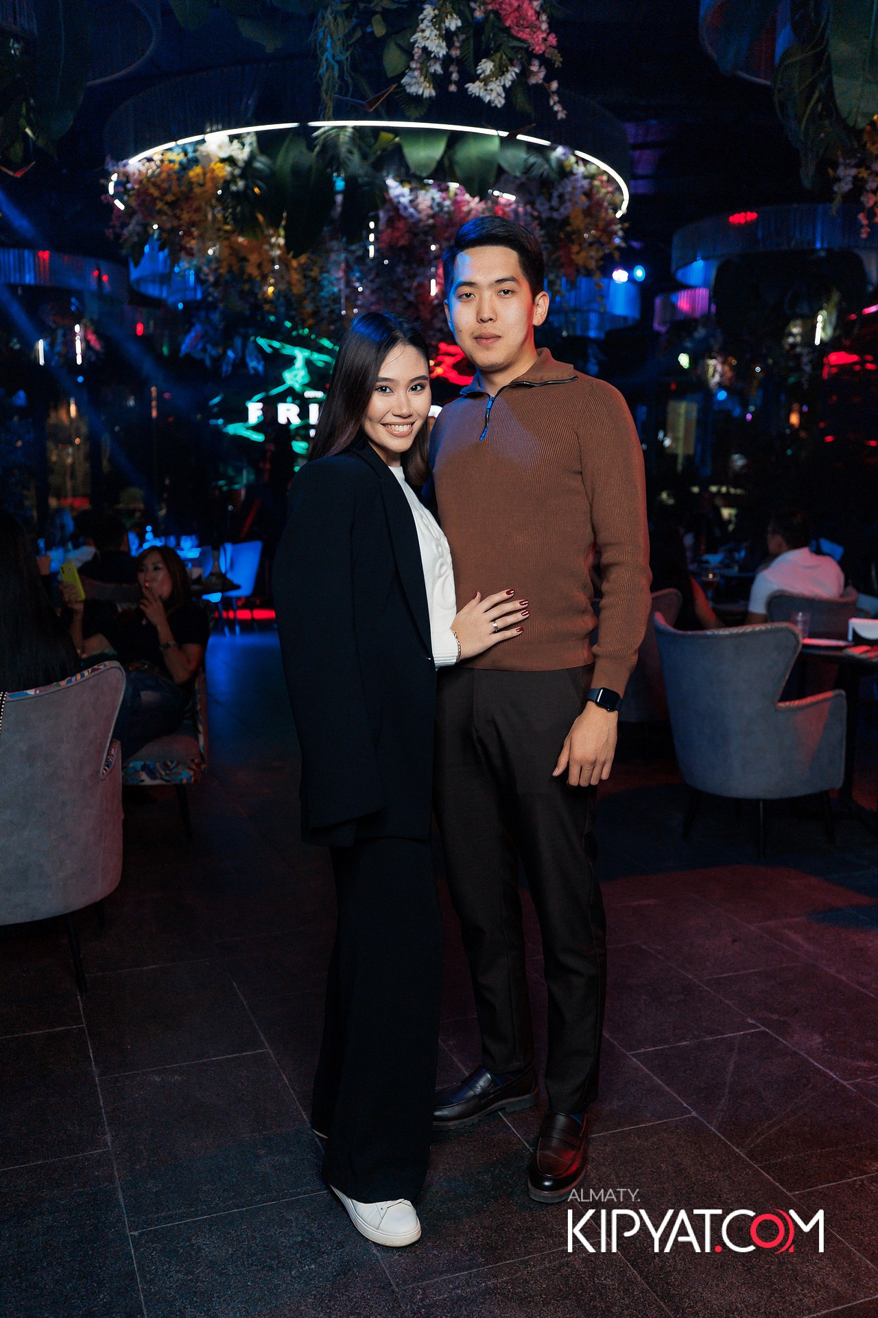 Friends bar & terrace. КИПЯТКОМ АЛМАТЫ! Фотосъемка мероприятий в Алматы