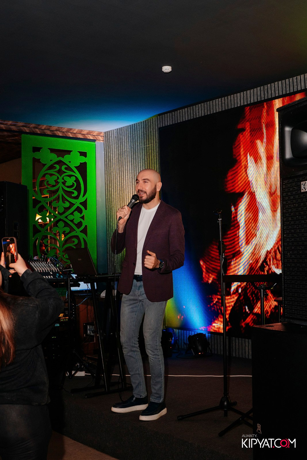 РЕСТОРАН ВЕСЕЛИДЗЕ НА АБАЯ. КИПЯТКОМ АЛМАТЫ!