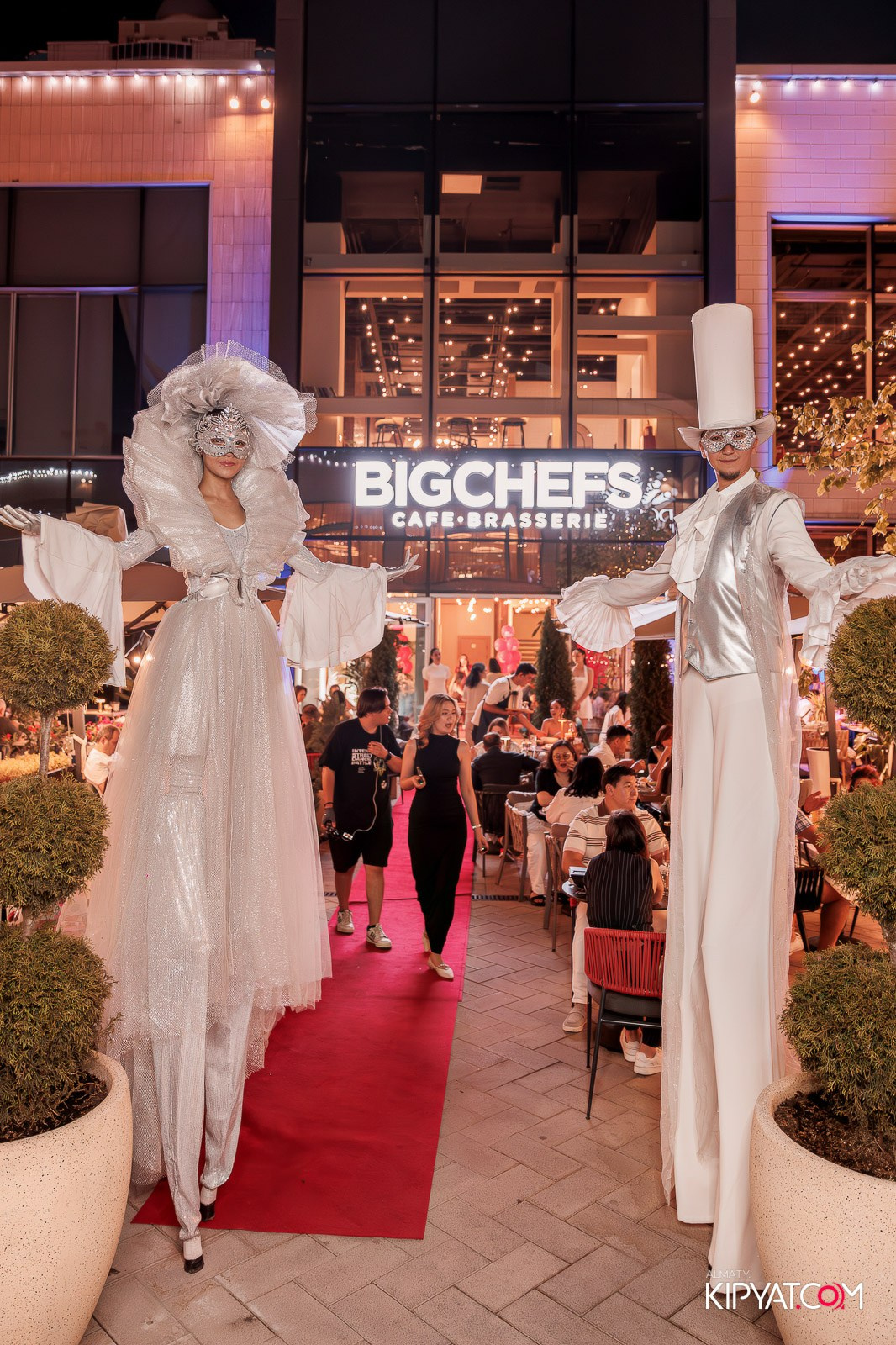 ОФИЦИАЛЬНОЕ ОТКРЫТИЕ РЕСТОРАНА BIG CHEFS. КИПЯТКОМ АЛМАТЫ!