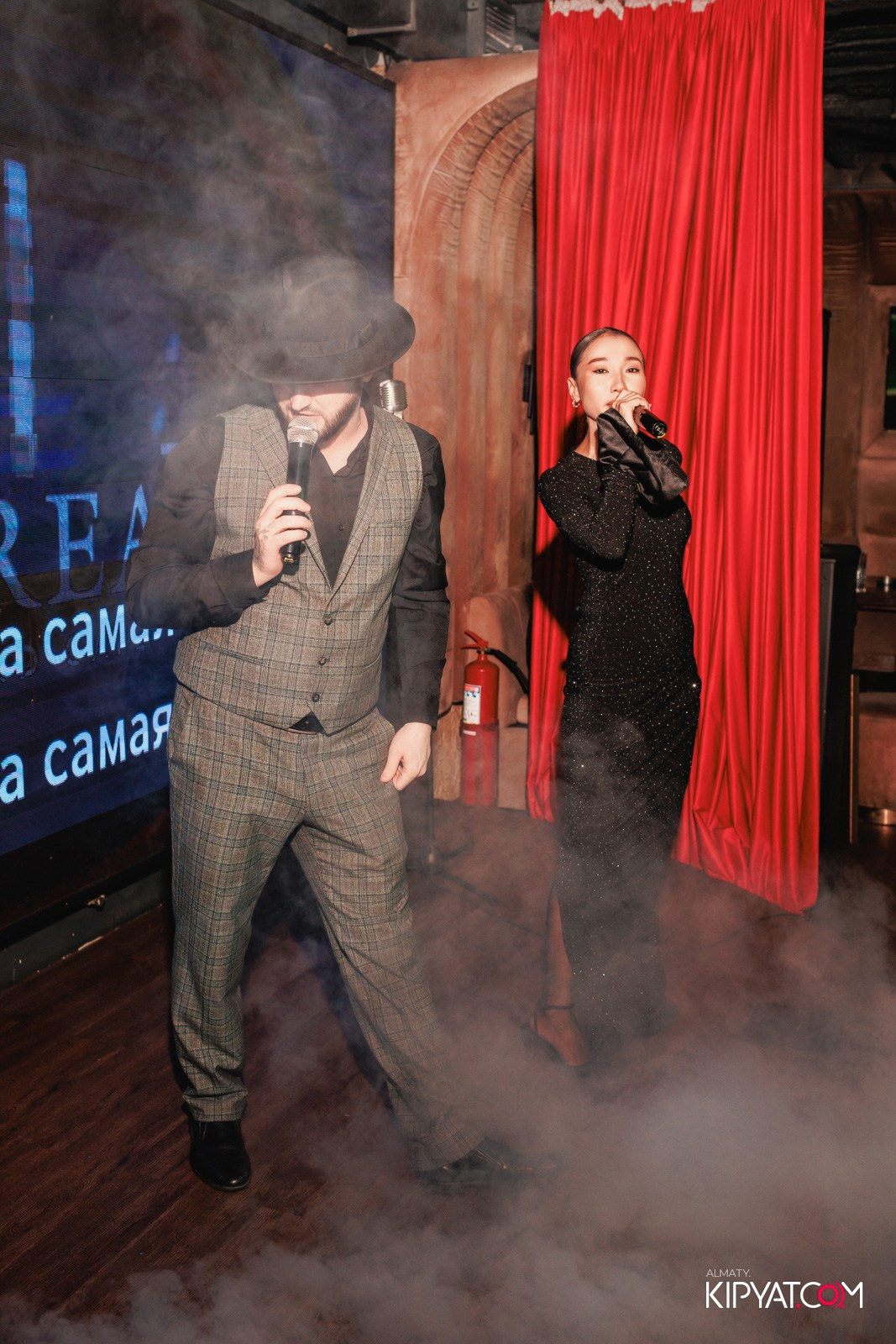 LAUREATE GRAND CAFÉ. КИПЯТКОМ АЛМАТЫ!