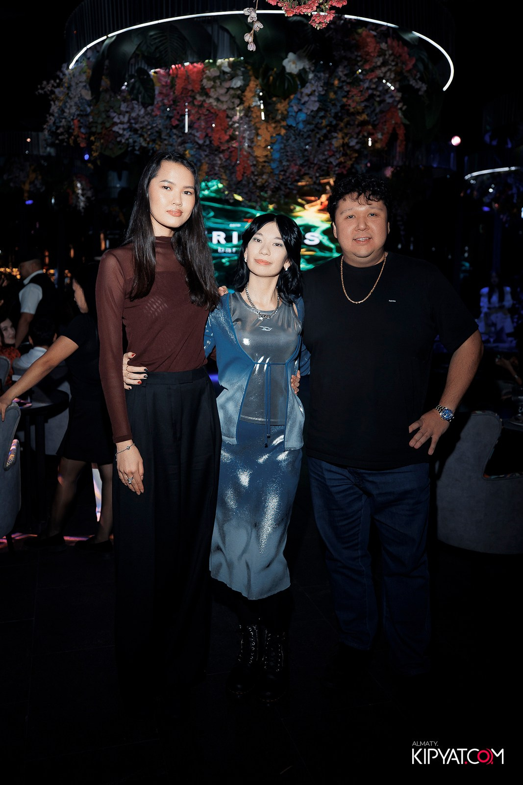 FRIENDS BAR & TERRACE. КИПЯТКОМ АЛМАТЫ!