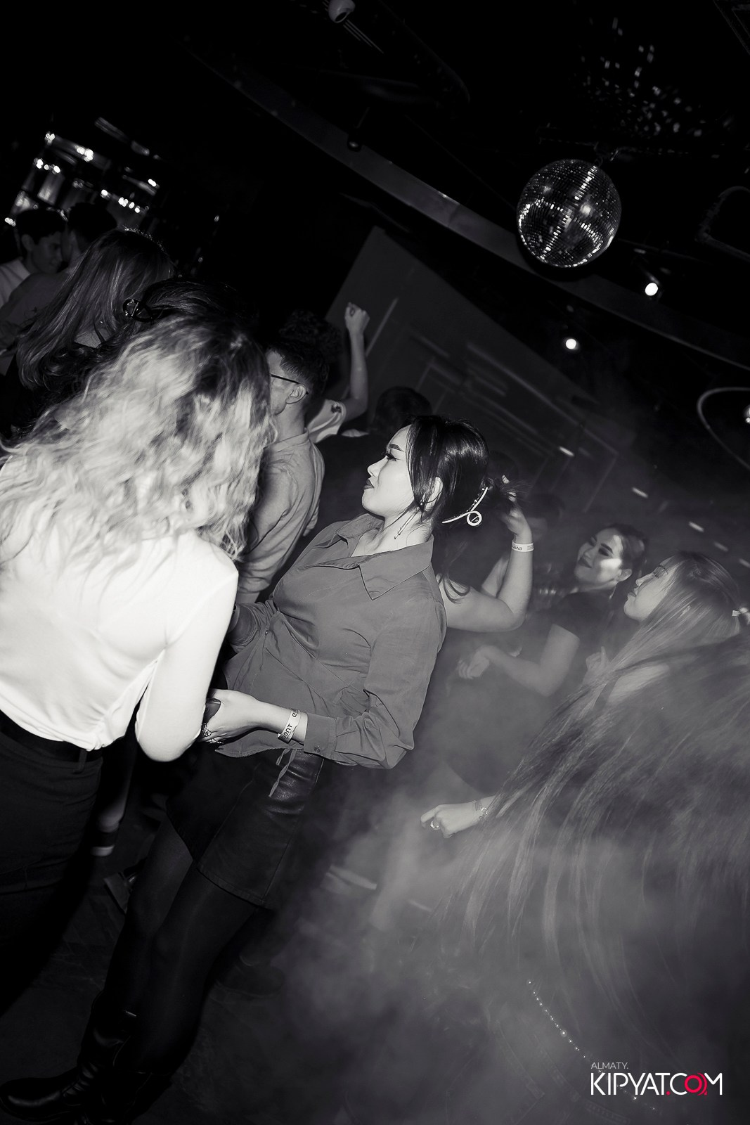 EVENT BAR. КИПЯТКОМ АЛМАТЫ! Фотосъемка мероприятий в Алматы