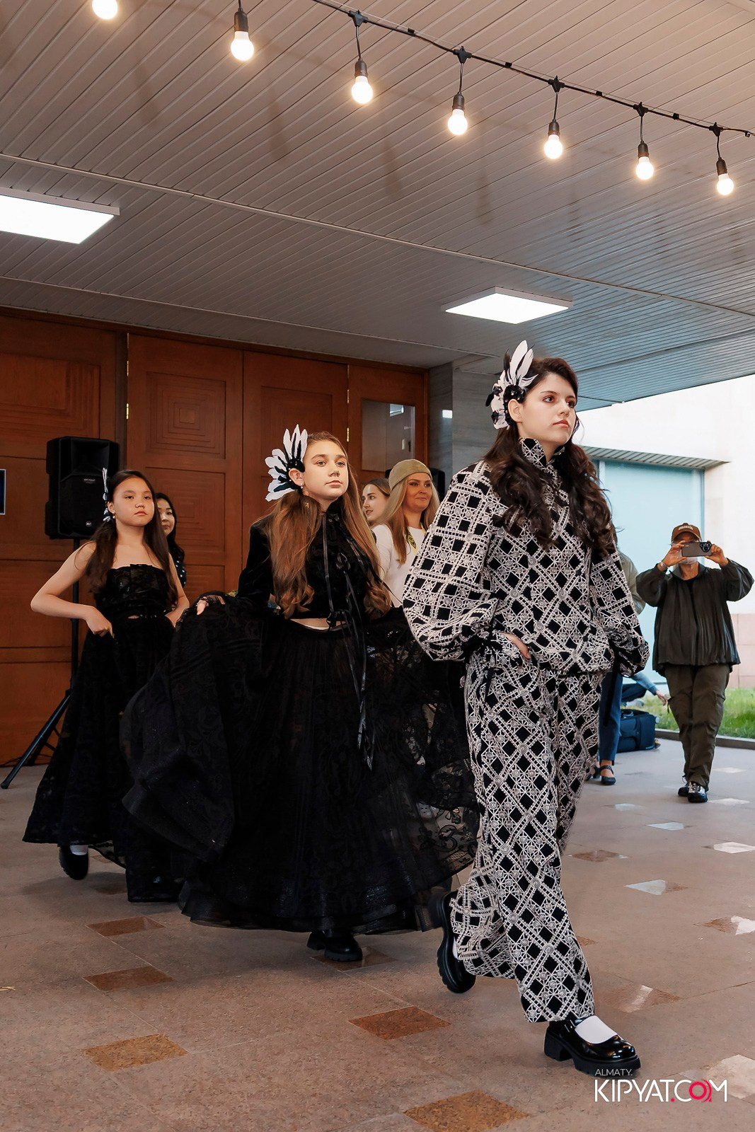 JUNIOR MODELS SHOW. ПЕРФОМАНС НОЧЬ В МУЗЕЕ. КИПЯТКОМ АЛМАТЫ! Фотосъемка мероприятий в Алматы