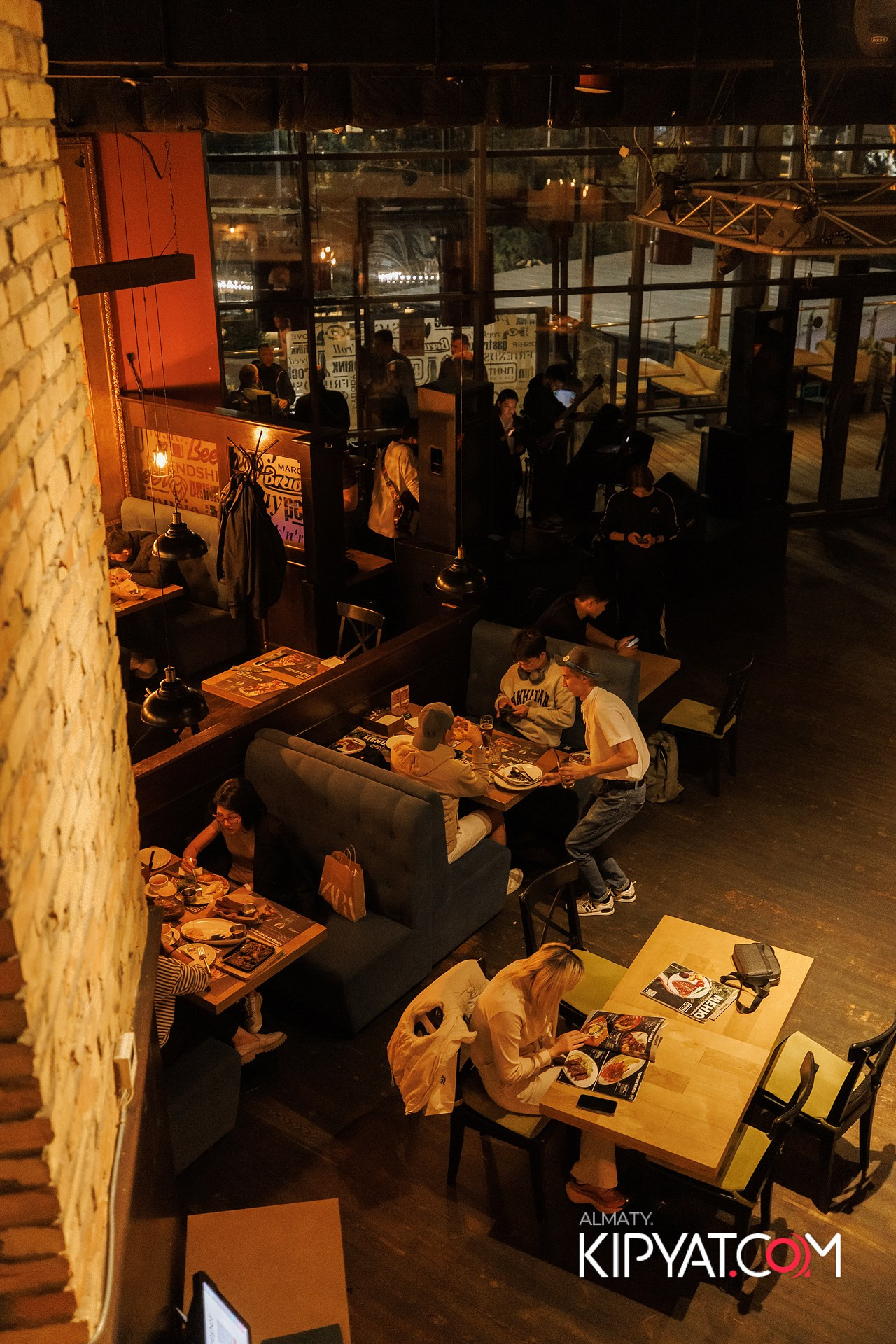 Пинта Mega Park. КИПЯТКОМ АЛМАТЫ! Фотосъемка мероприятий в Алматы