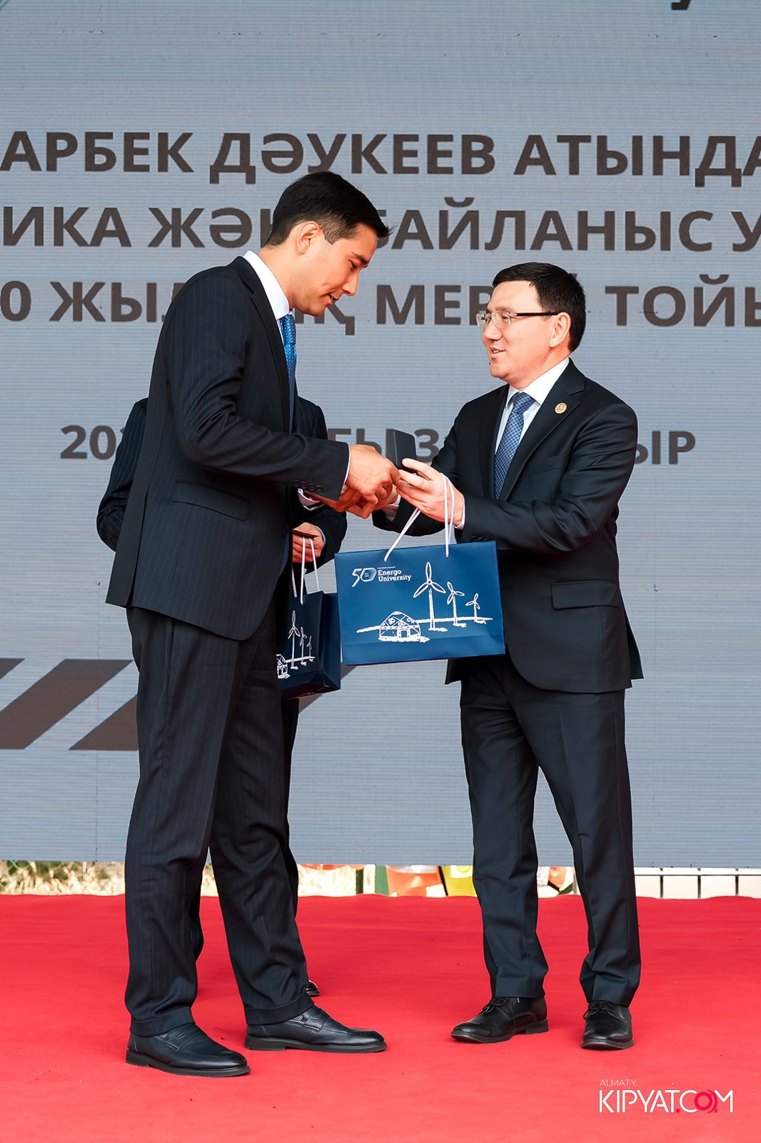 50 ЛЕТ — АЛМАТИНСКИЙ УНИВЕРСИТЕТ ЭНЕРГЕТИКИ И СВЯЗИ. КИПЯТКОМ АЛМАТЫ!