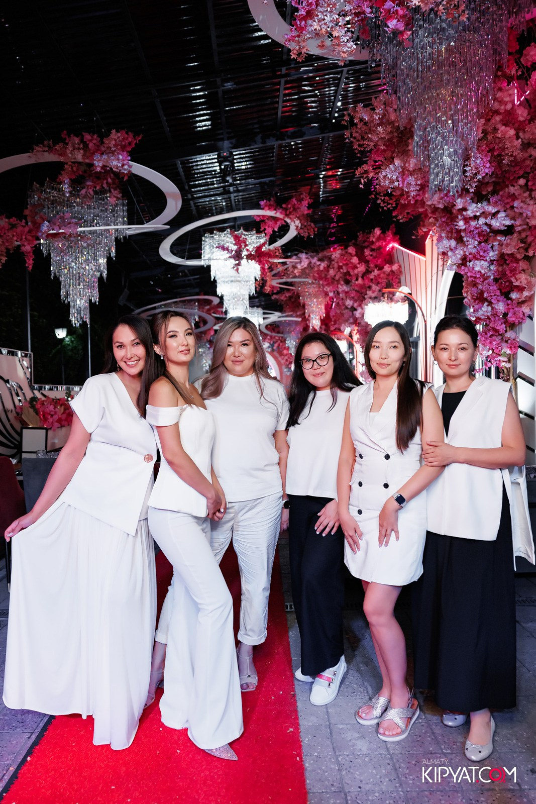 ЗАЯ, НА БИС. КИПЯТКОМ АЛМАТЫ!