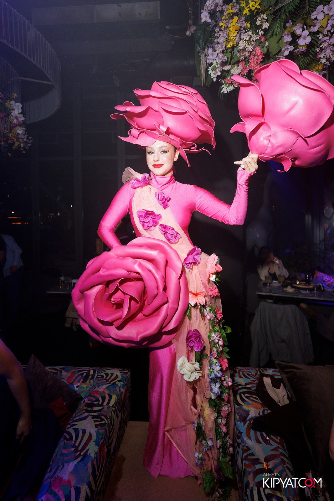 FRIENDS BAR & TERRACE. КИПЯТКОМ АЛМАТЫ! Фотосъемка мероприятий в Алматы