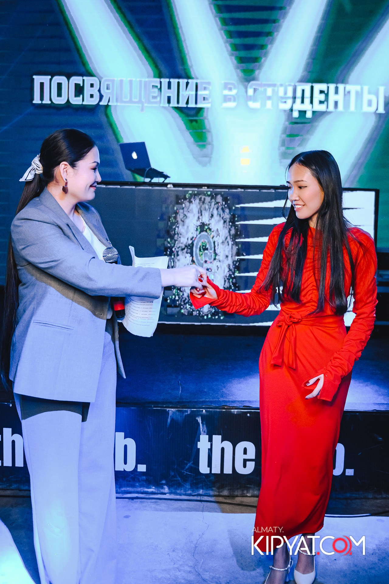 ПОСВЯЩЕНИЕ В СТУДЕНТЫ ''Q'' UNIVERSITY. КИПЯТКОМ АЛМАТЫ!