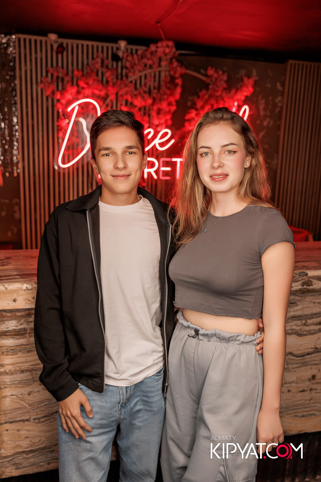 МУЗЫКАЛЬНОЕ ЛОТО В HIT RETRO. КИПЯТКОМ АЛМАТЫ!