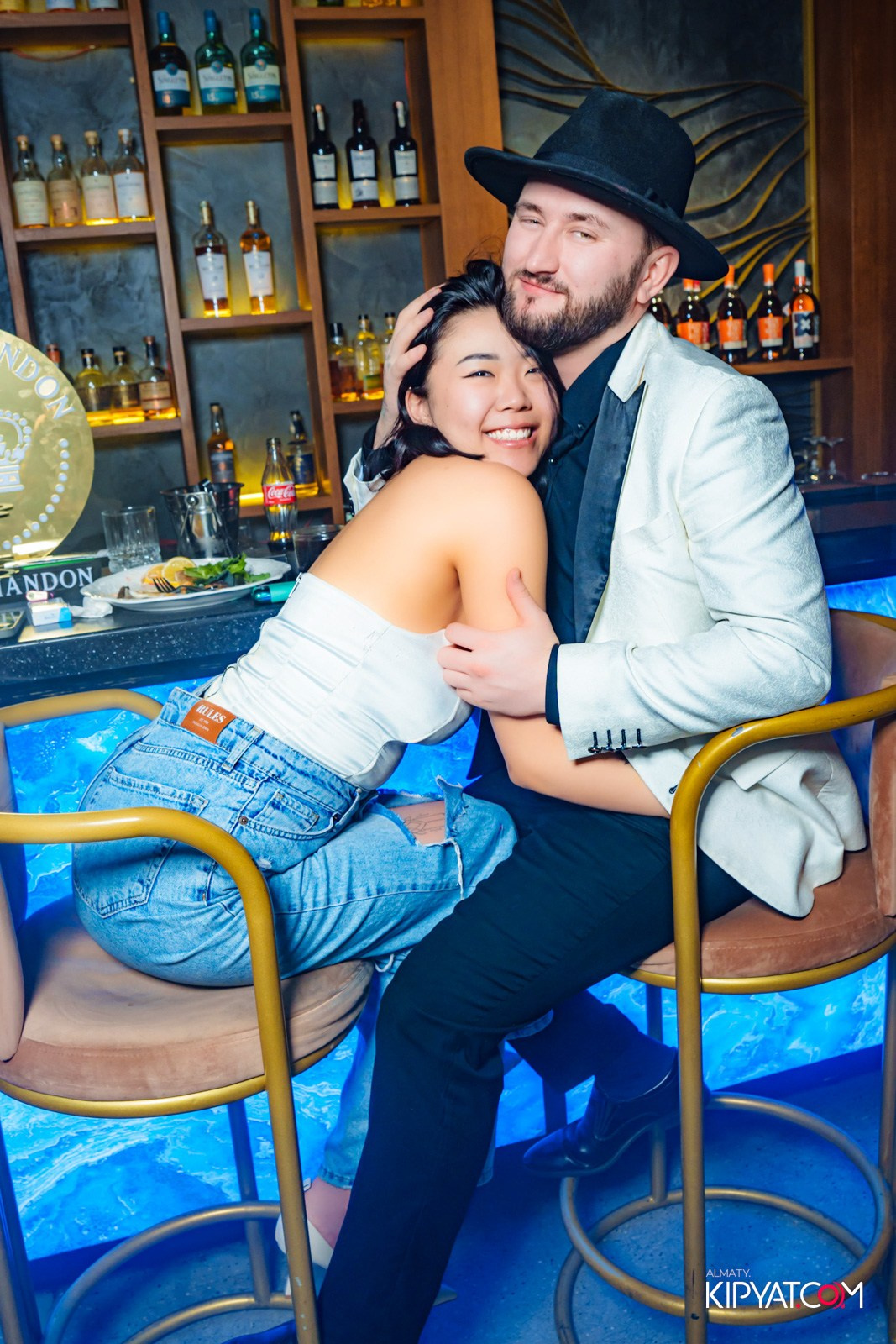 LAUREATE KARAOKE HALL. КИПЯТКОМ АЛМАТЫ!