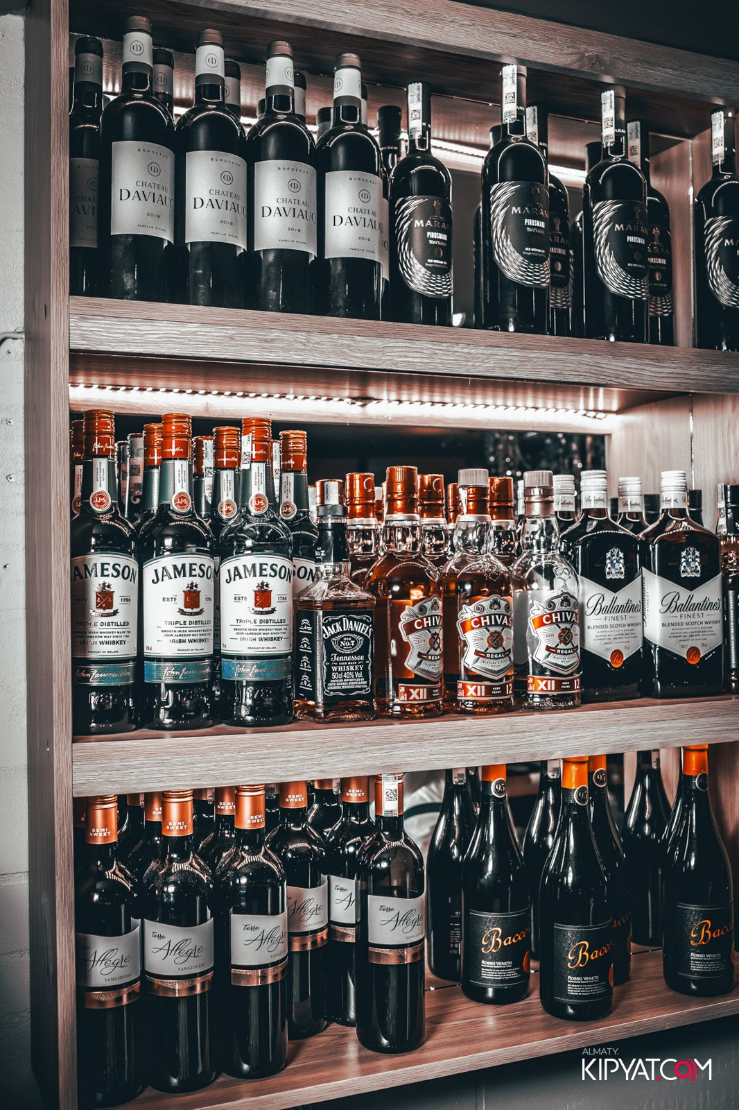 LIFE GRILL CAFE. КИПЯТКОМ АЛМАТЫ!