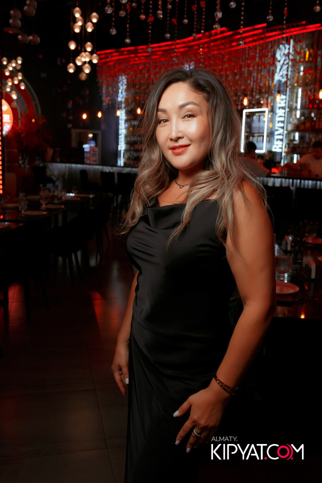 FRIENDS BAR & TERRACE. КИПЯТКОМ АЛМАТЫ!