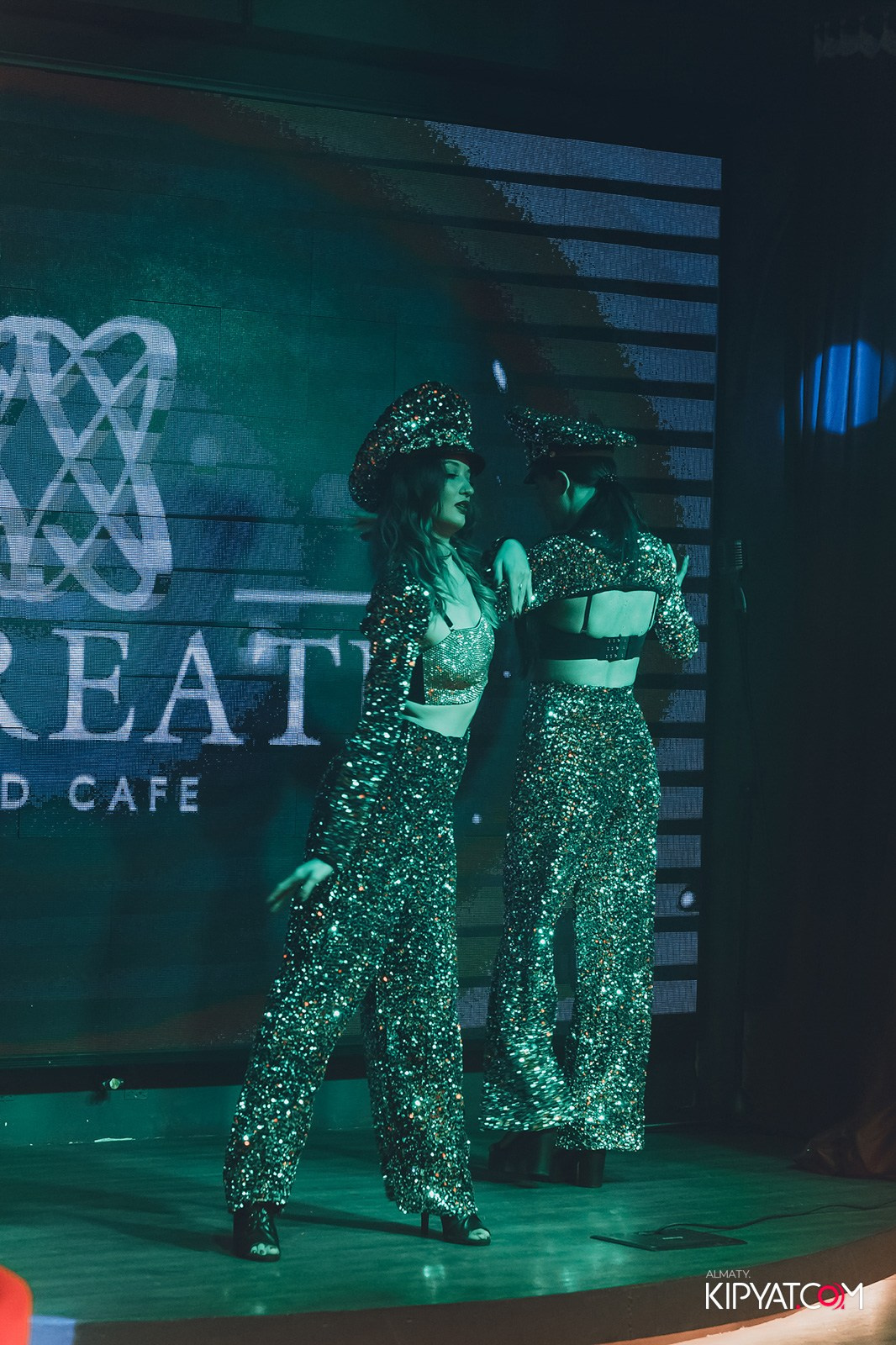 LAUREATE GRANDE CAFE. КИПЯТКОМ АЛМАТЫ!