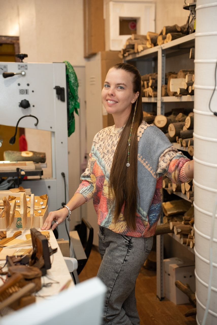 Съемка для мастерской «LIFEforWOOD» 📸+🎬. Видеограф / Фотограф  — Яна Спащанская