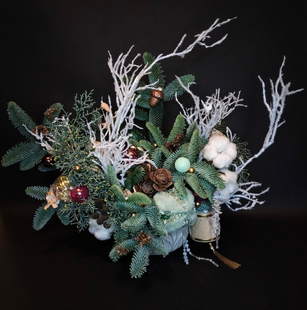 Композиция на стол в квартире