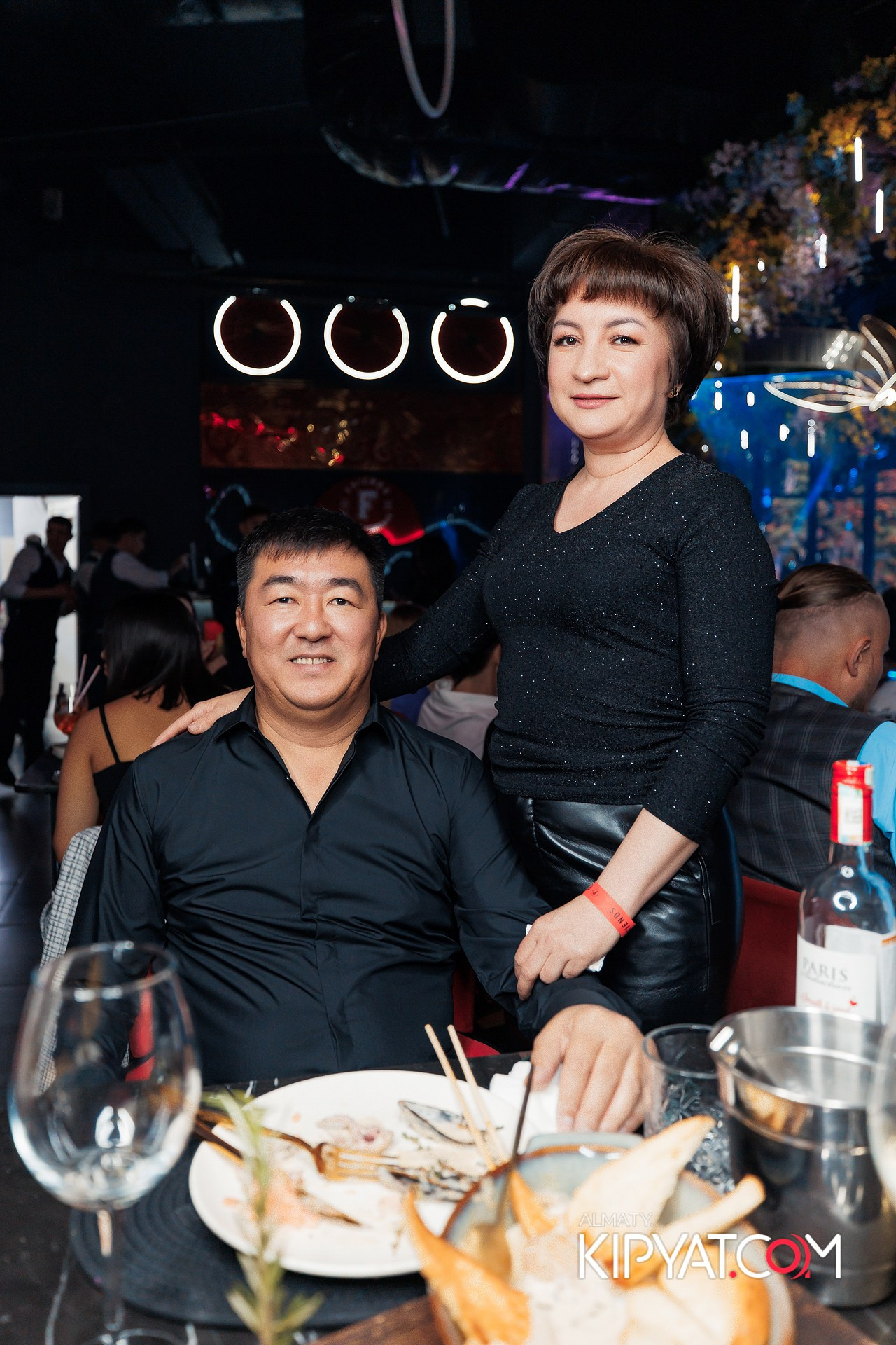 FRIENDS BAR & TERRACE. КИПЯТКОМ АЛМАТЫ!