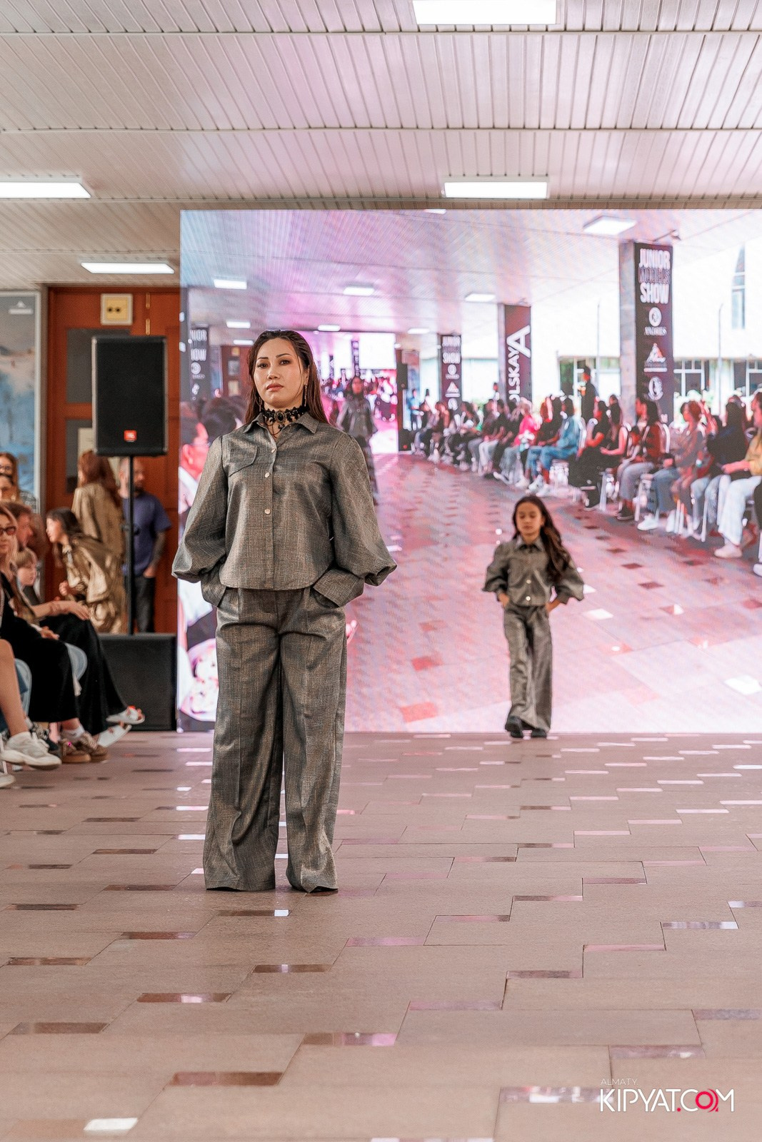 JUNIOR FASHION SHOW. КИПЯТКОМ АЛМАТЫ!