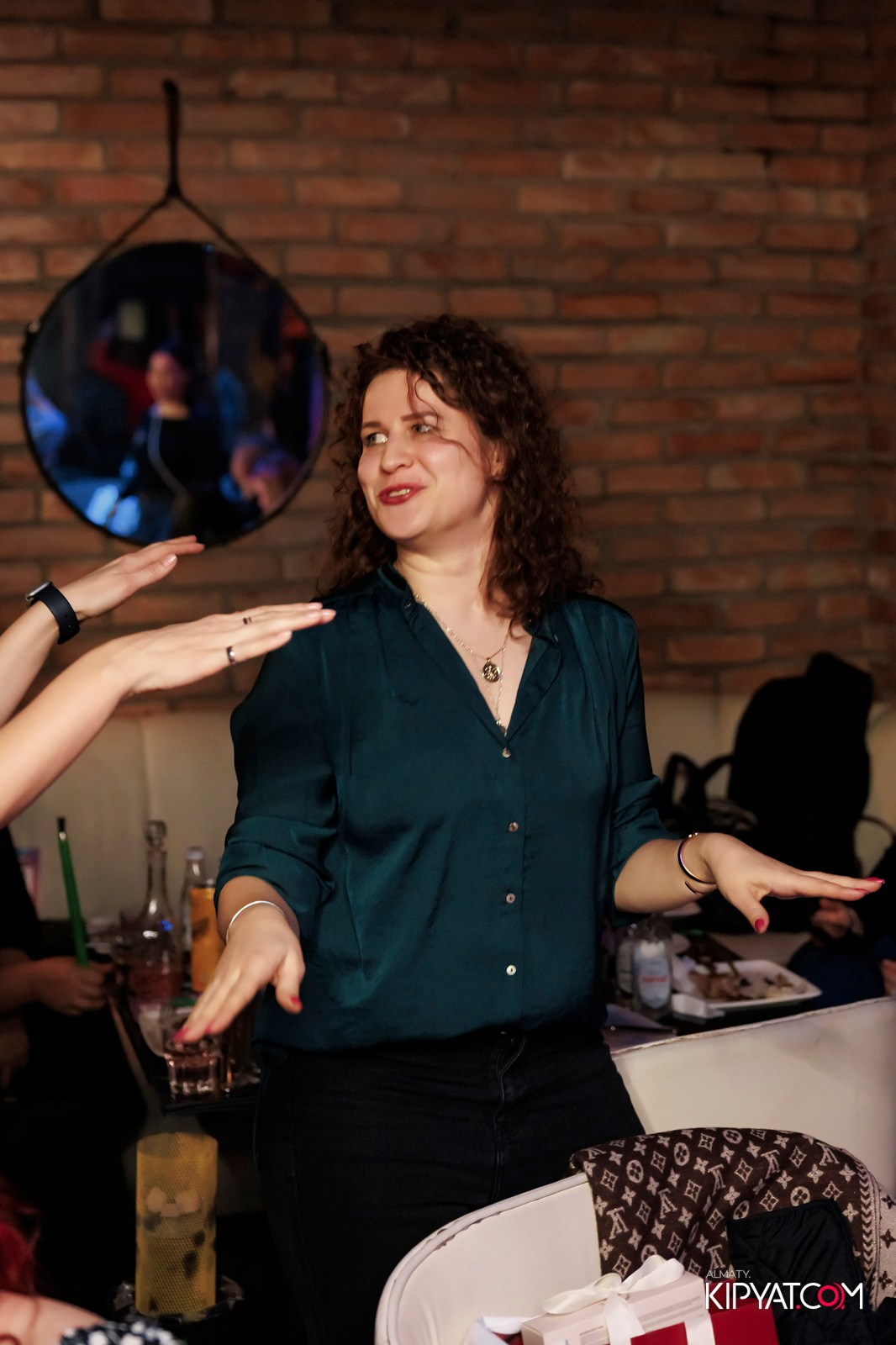 МУЗЫКАЛЬНОЕ ЛОТО В HIT RETRO. КИПЯТКОМ АЛМАТЫ! Фотосъемка мероприятий в Алматы