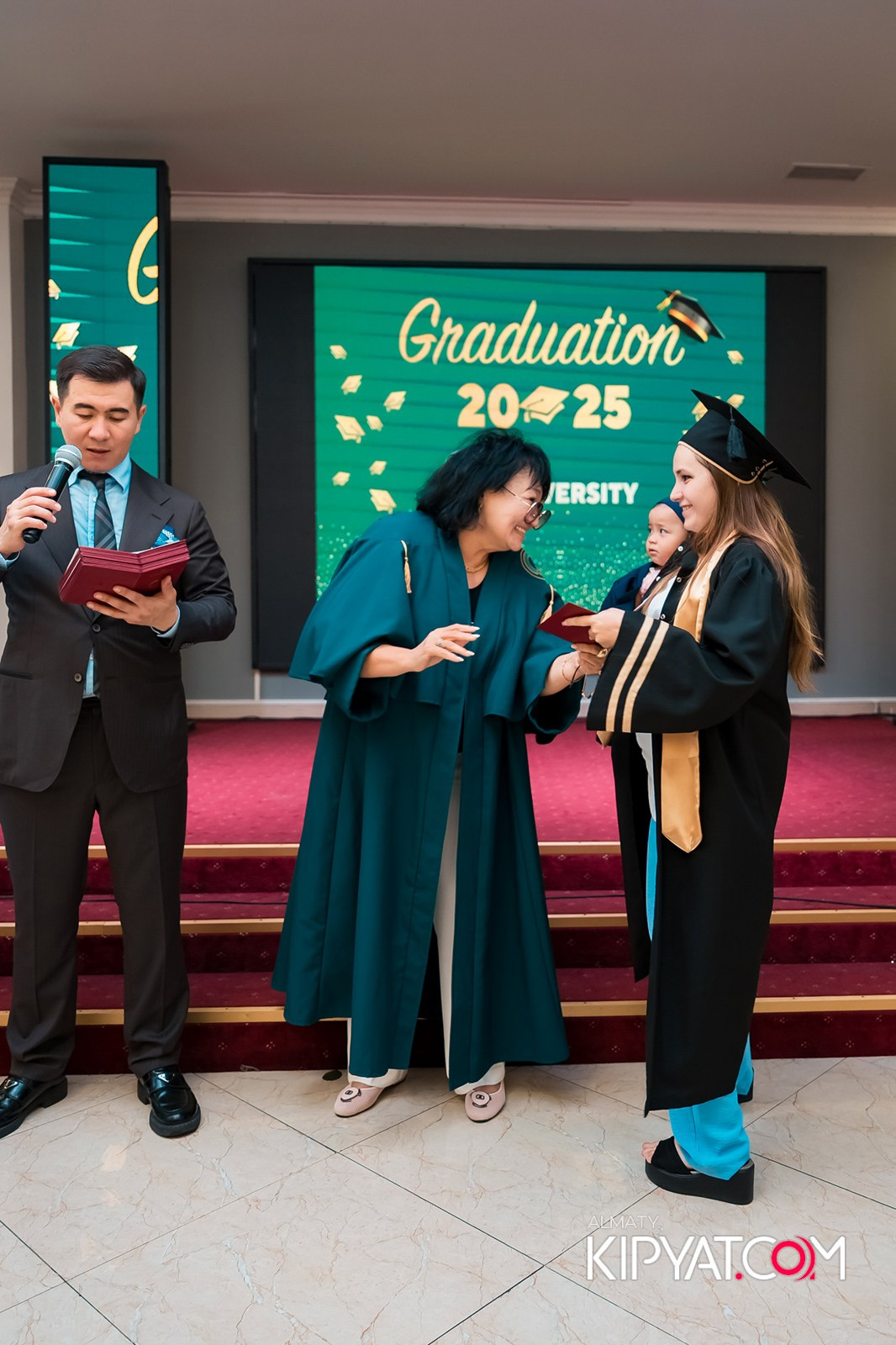 GRADUATION 2025 Q UNIVERSITY. КИПЯТКОМ АЛМАТЫ!