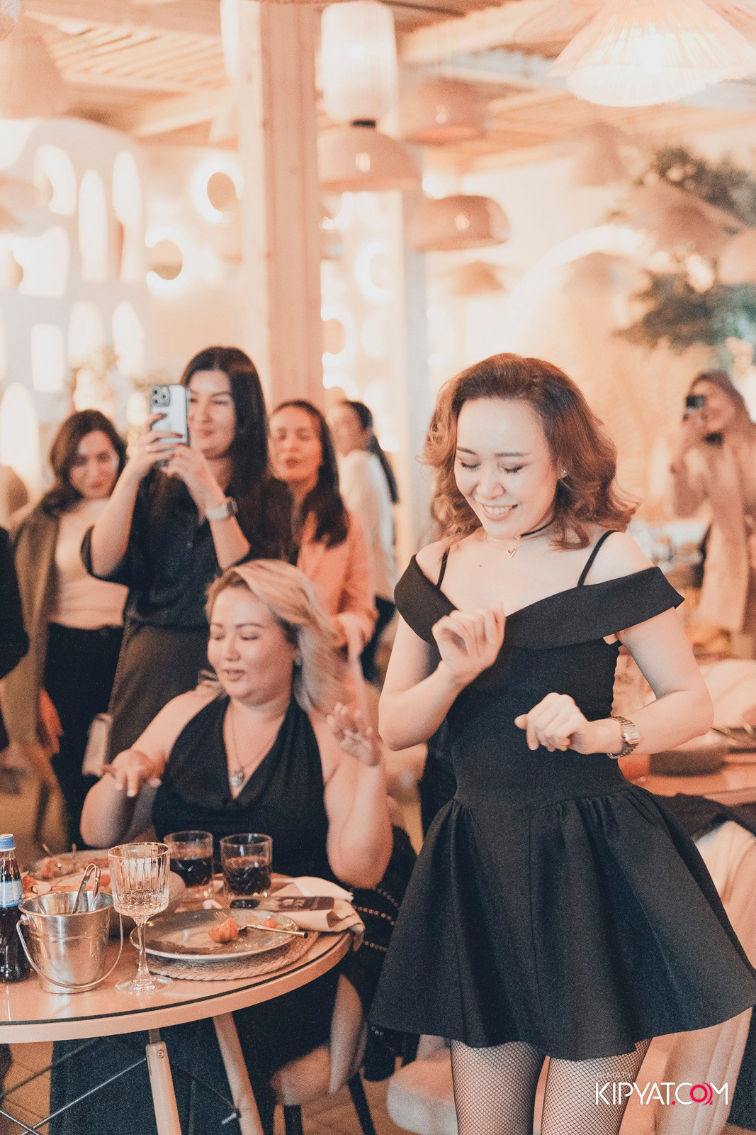 THE BROOKLN B MOOD KARAOKE & TERRACE. КИПЯТКОМ АЛМАТЫ!