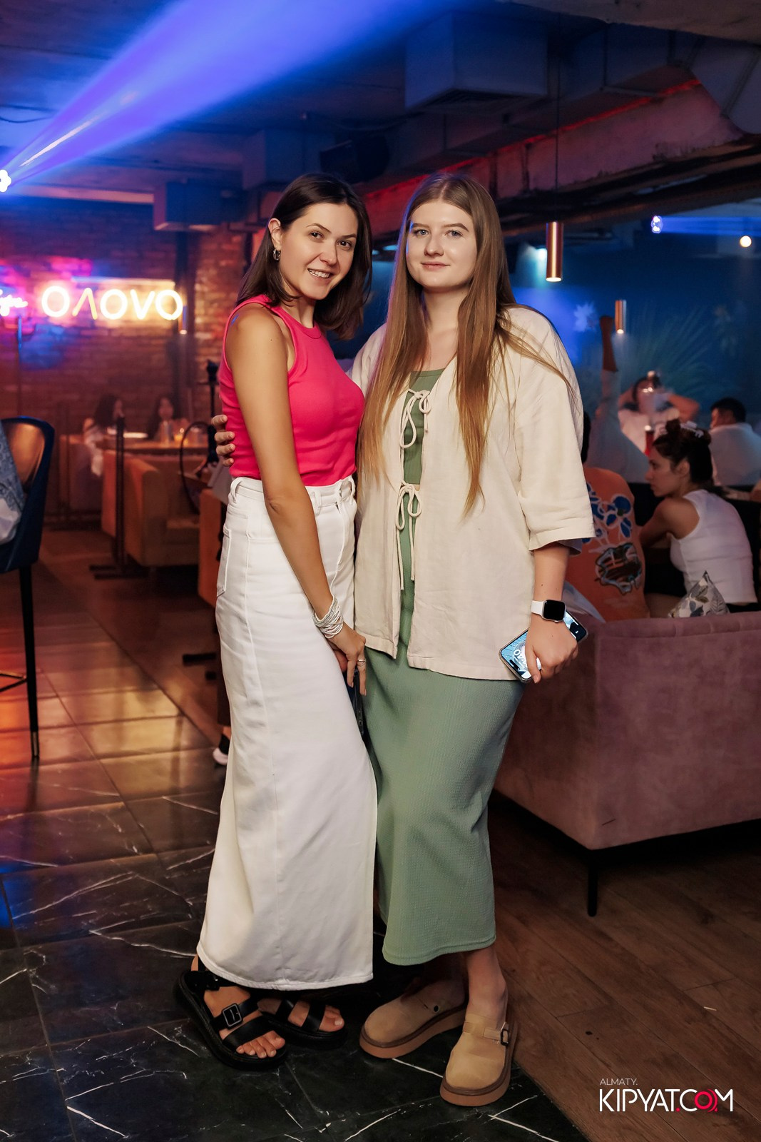 OLOVO BAR НА САТПАЕВА. КИПЯТКОМ АЛМАТЫ! Фотосъемка мероприятий в Алматы