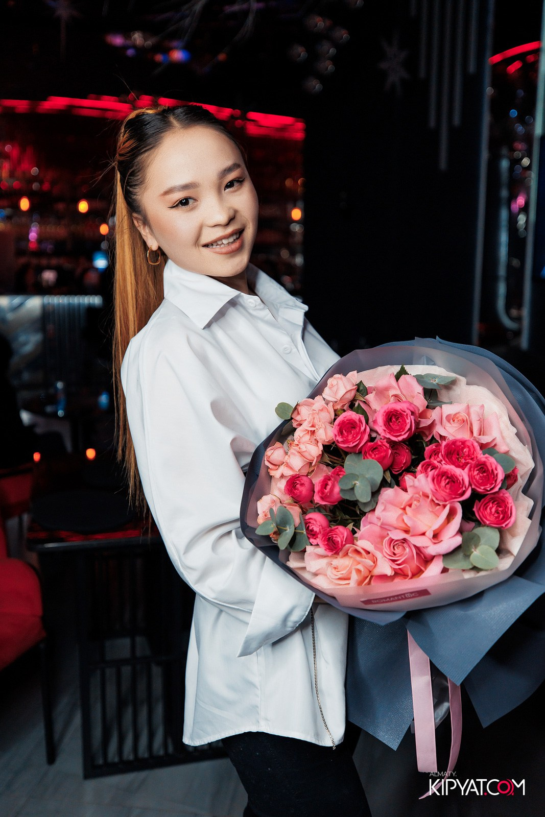 FRIENDS BAR & TERRACE. КИПЯТКОМ АЛМАТЫ!