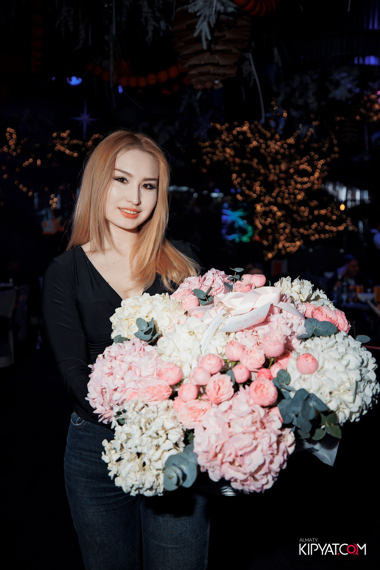 FRIENDS BAR & TERRACE. КИПЯТКОМ АЛМАТЫ! Фотосъемка мероприятий в Алматы