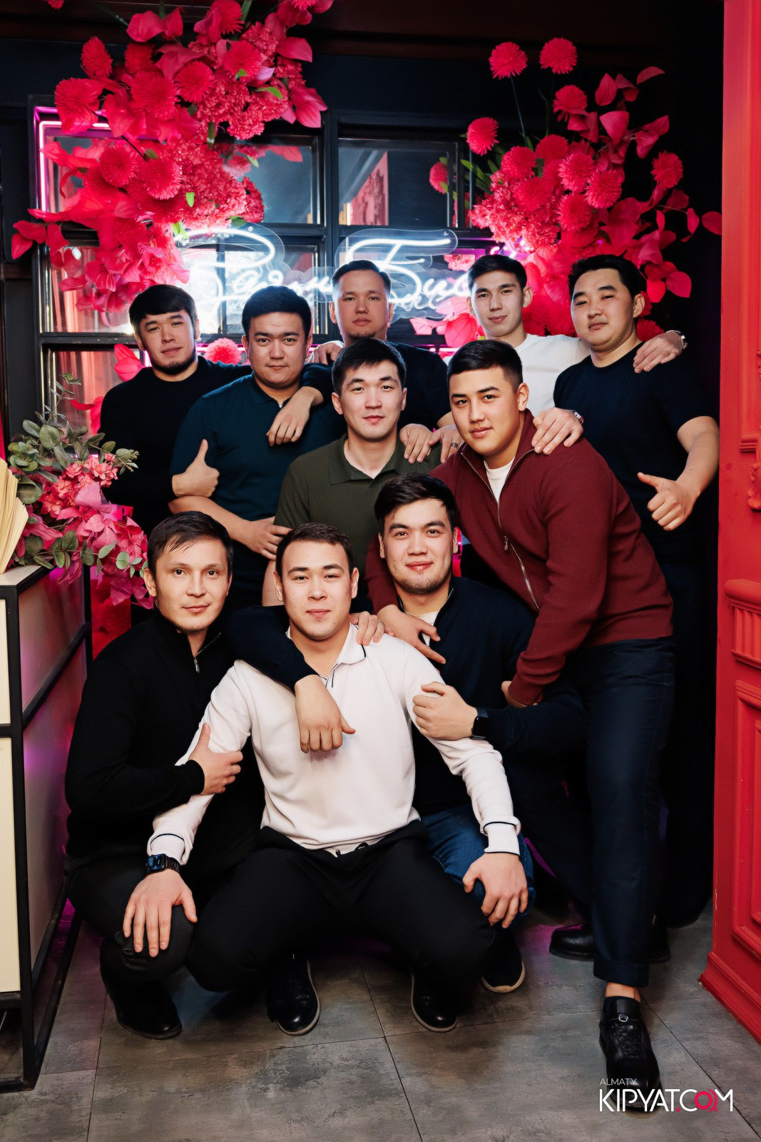 ЗАЯ, НА БИС. КИПЯТКОМ АЛМАТЫ!