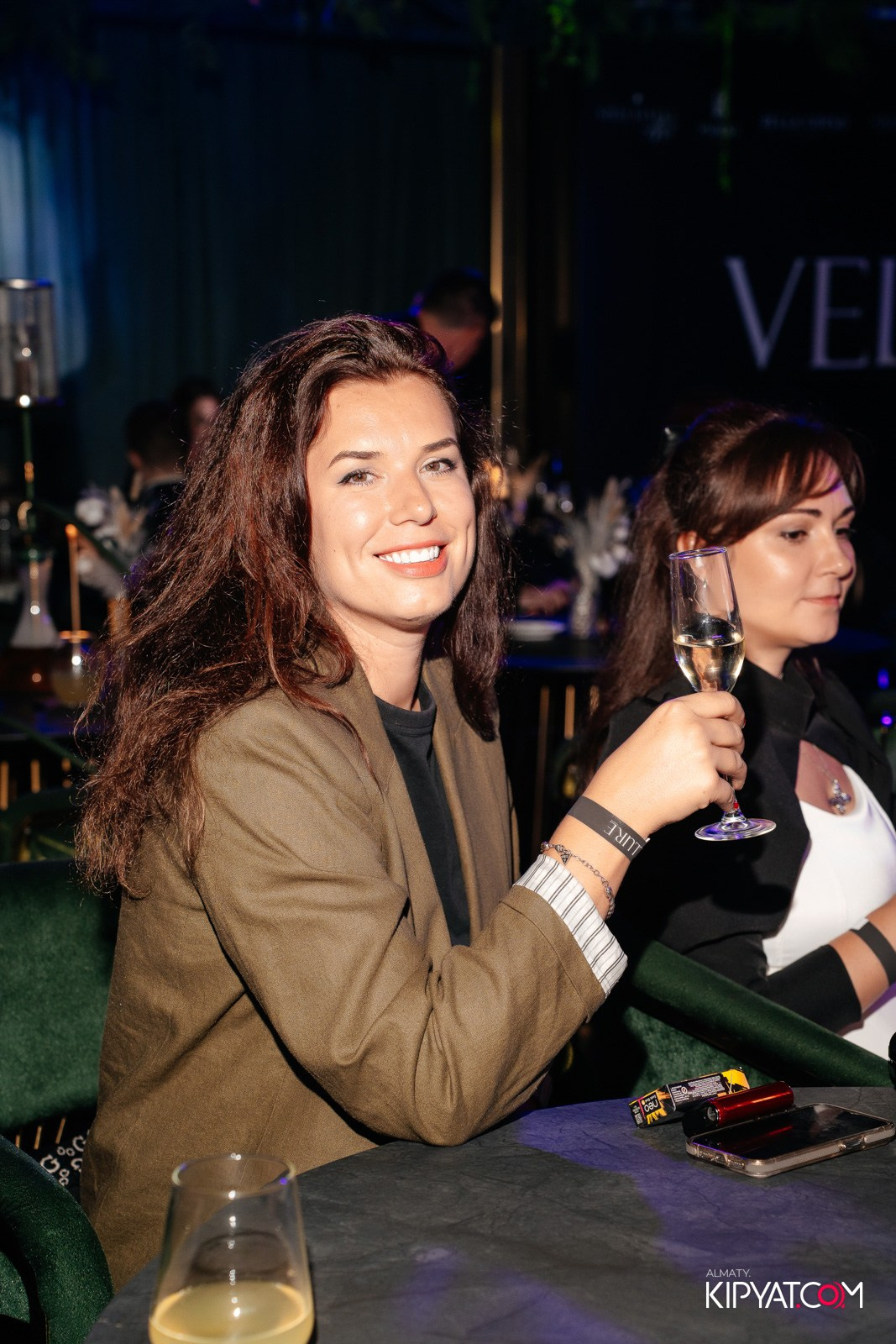 ПРЕЗЕНТАЦИЯ ЖУРНАЛА «VELLURE». КИПЯТКОМ АЛМАТЫ!