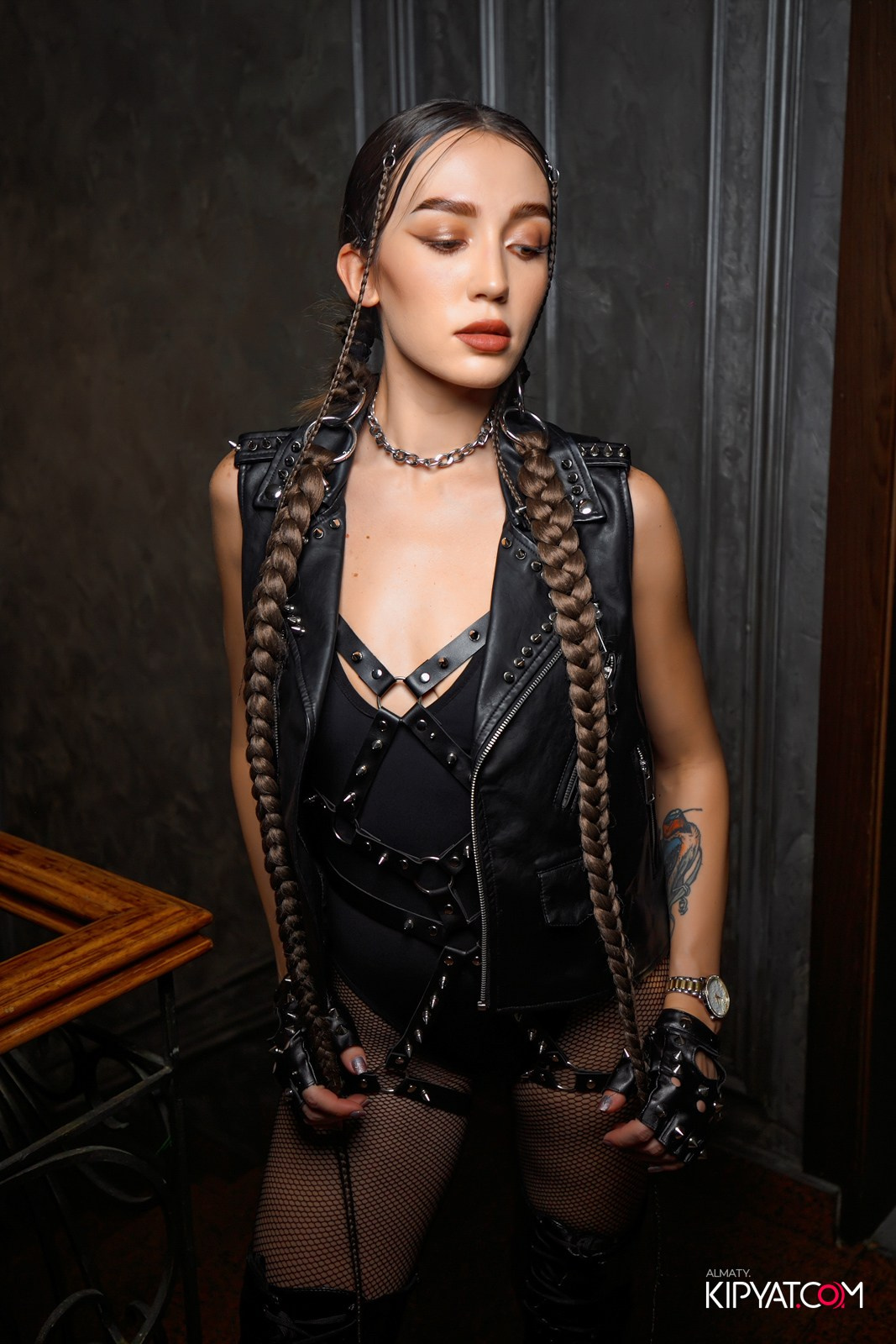 LAUREATE KARAOKE HALL. КИПЯТКОМ АЛМАТЫ!