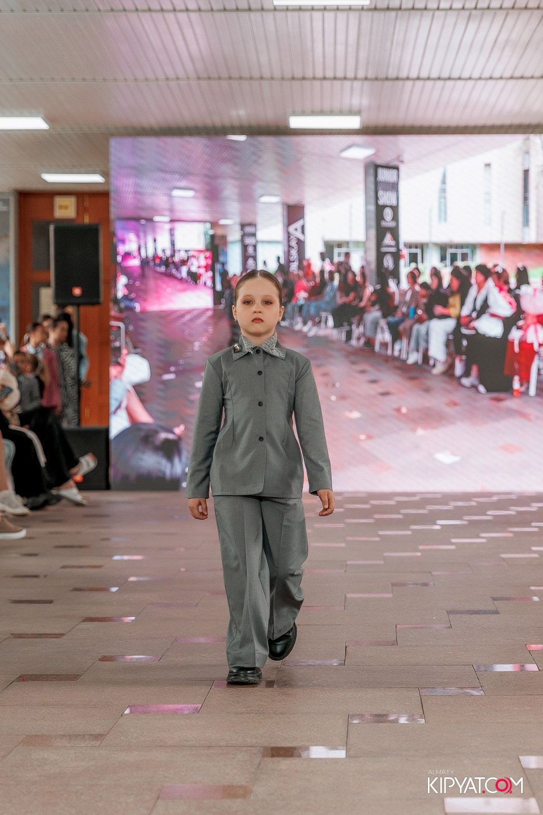 JUNIOR FASHION SHOW. КИПЯТКОМ АЛМАТЫ!