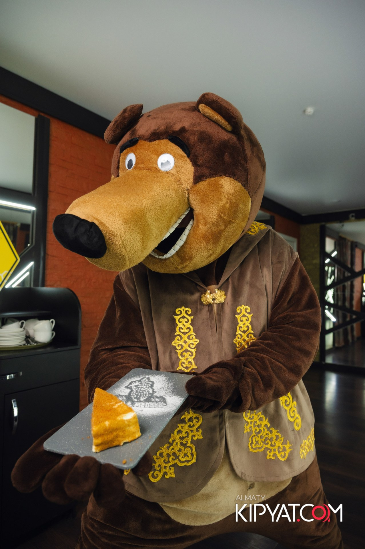 Ухо и медведь на Саина. КИПЯТКОМ АЛМАТЫ!