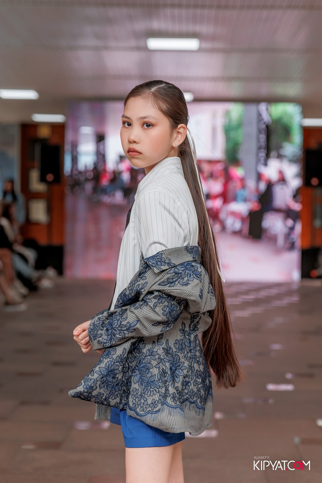 JUNIOR FASHION SHOW. КИПЯТКОМ АЛМАТЫ!