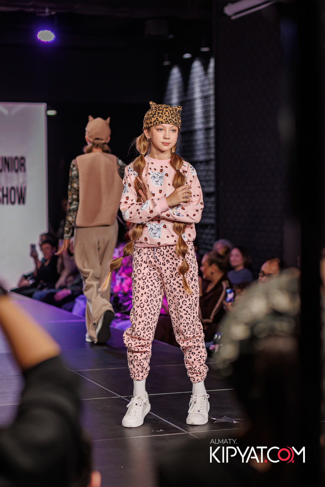 JUNIOR MODELS SHOW В РАМКАХ БЛАГОТВОРИТЕЛЬНОГО ПРОЕКТА МОДА ЗА СЧАСТЬЕ ДЕТЕЙ. КИПЯТКОМ АЛМАТЫ!