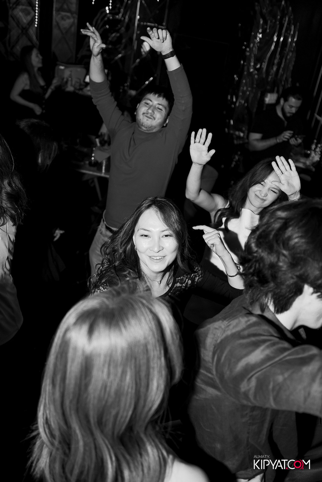 MOOD KARAOKE & TERRACE. КИПЯТКОМ АЛМАТЫ! Фотосъемка мероприятий в Алматы