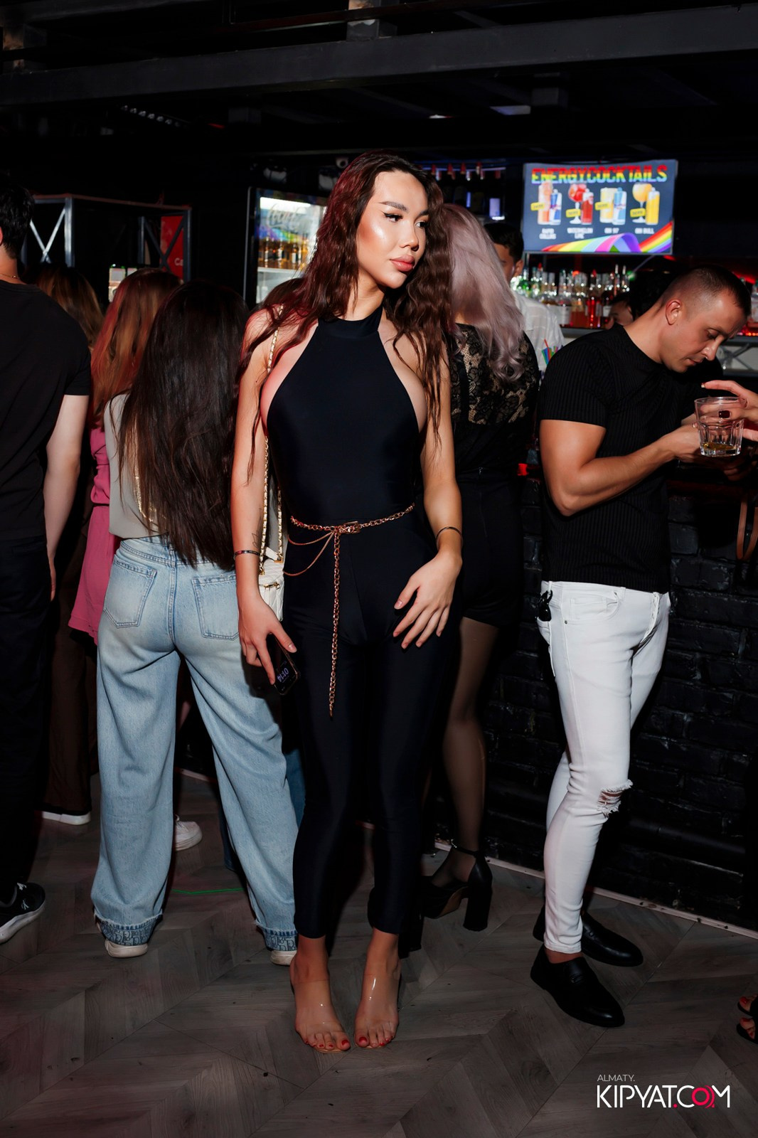 НОЧНОЙ КЛУБ ICON. КИПЯТКОМ АЛМАТЫ!