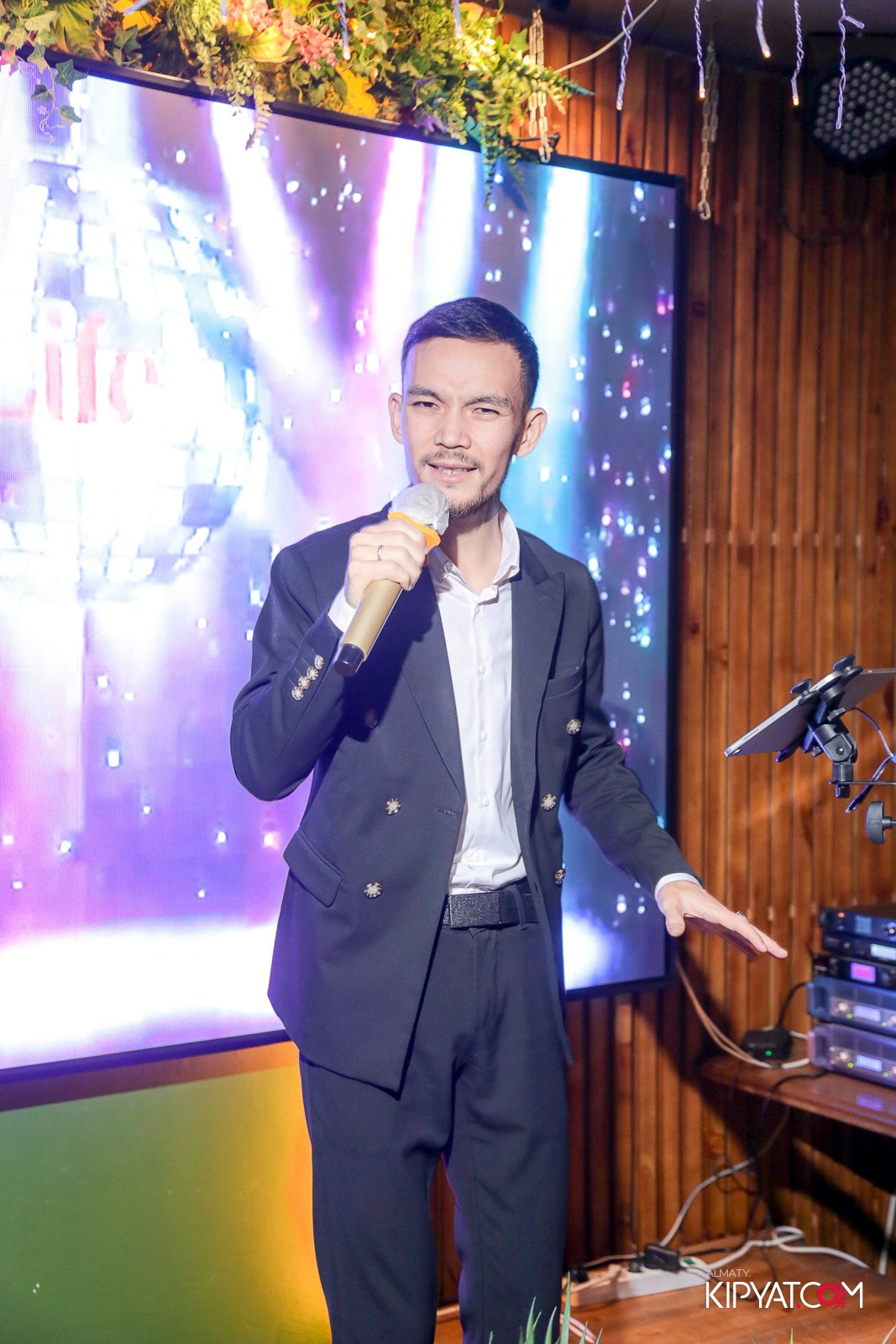 LIFE GRILL CAFE. КИПЯТКОМ АЛМАТЫ!