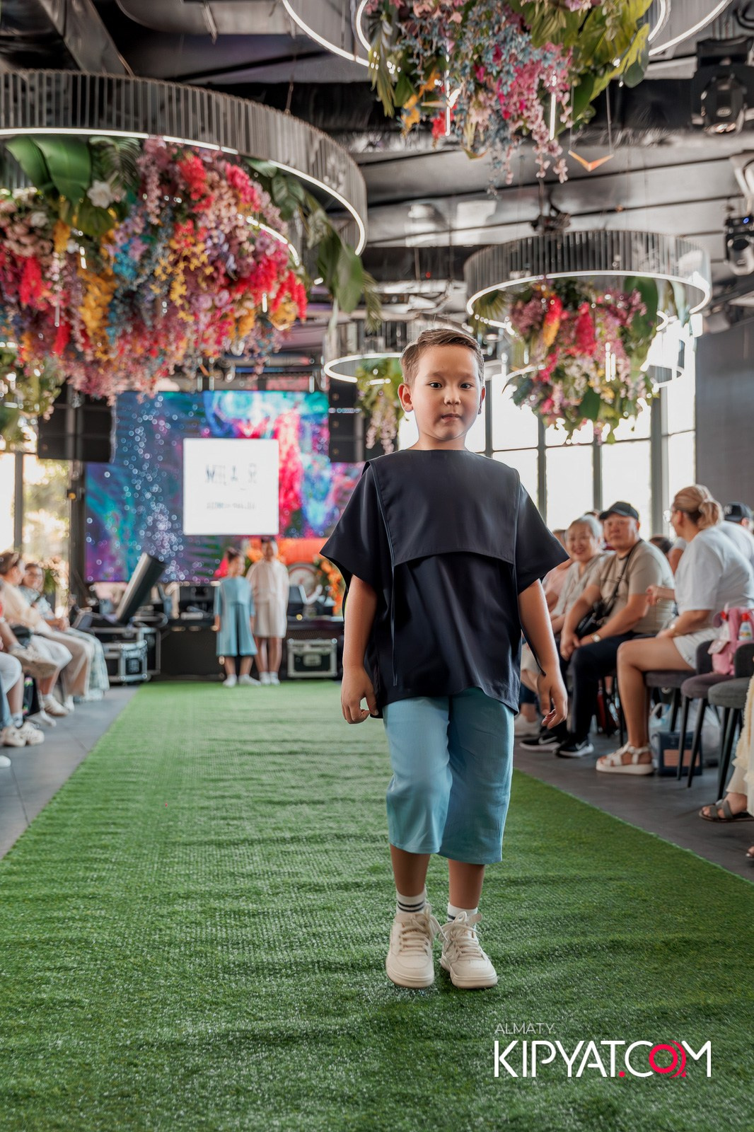 PROM KIDS FASHION SHOW. КИПЯТКОМ АЛМАТЫ!