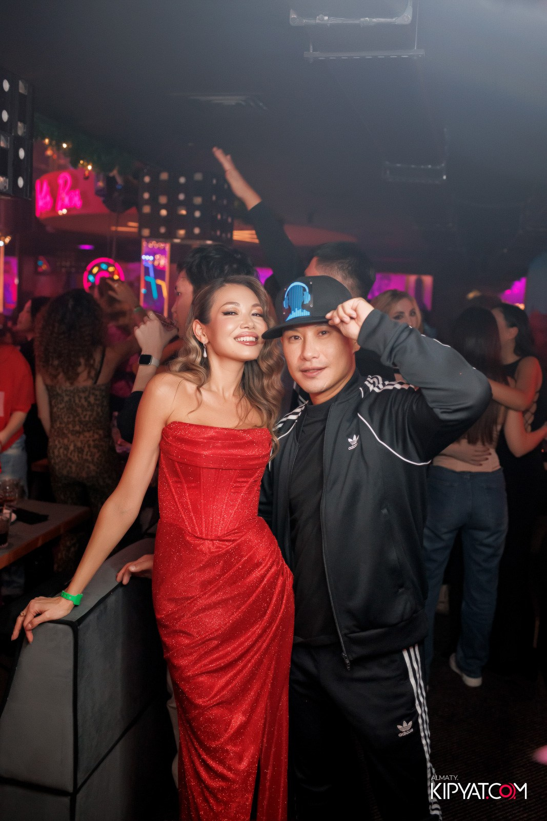 BEAUTY ЁЛКА SANTA BARBARA SPECIAL GUEST ГРУППА MILLENIUM 5 ТРИБЬЮТ ШОУ. КИПЯТКОМ АЛМАТЫ! Фотосъемка мероприятий в Алматы