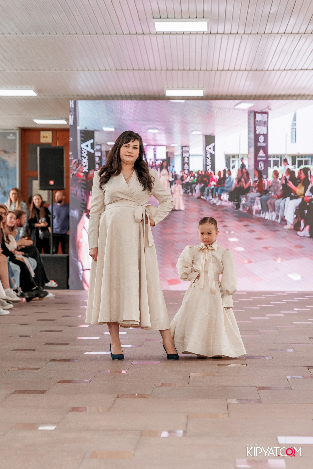 JUNIOR FASHION SHOW. КИПЯТКОМ АЛМАТЫ!