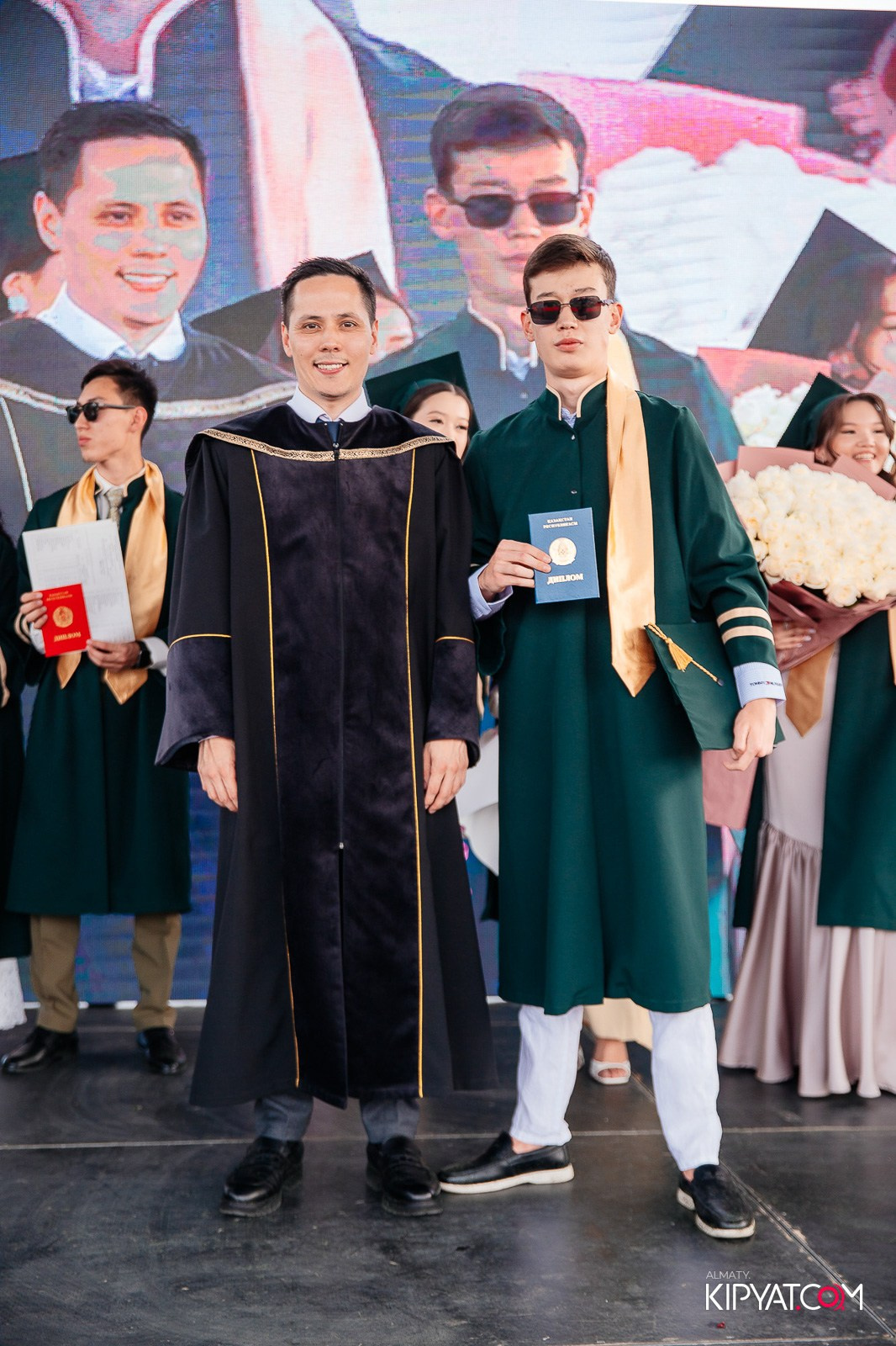 ВРУЧЕНИЕ ДИПЛОМОВ — НАРХОЗ КОЛЛЕДЖ. Part 3. КИПЯТКОМ АЛМАТЫ!