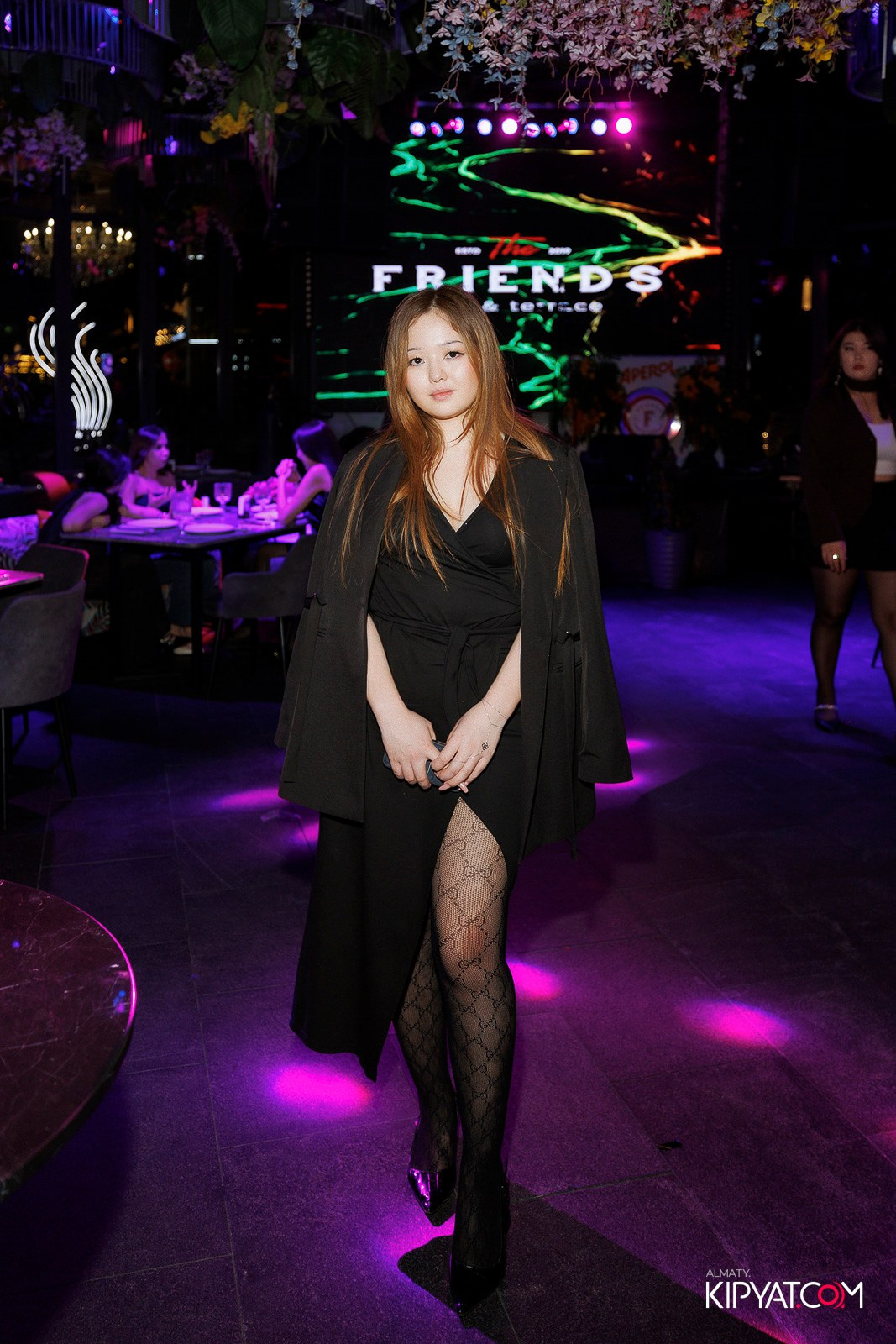 FRIENDS BAR & TERRACE. КИПЯТКОМ АЛМАТЫ! Фотосъемка мероприятий в Алматы