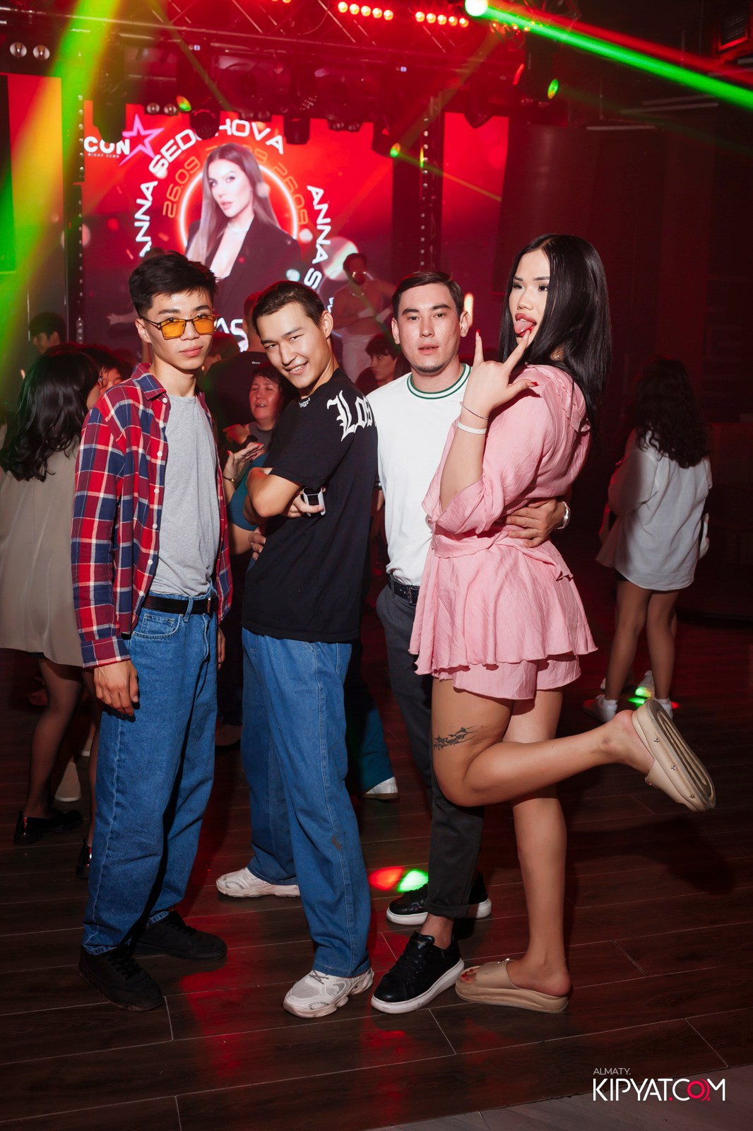 НОЧНОЙ КЛУБ ICON. КИПЯТКОМ АЛМАТЫ!